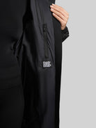 khujo-coat-luggs-black-teilwattierter-wintermantel-mit-kapuze-und-rucksacktr-ger image 8