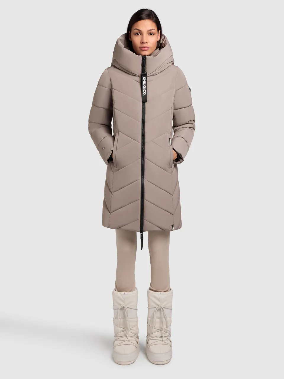 khujo-coat-darka2-greige-wattierter-steppmantel-damen-mit-gro-er-kapuze image 1