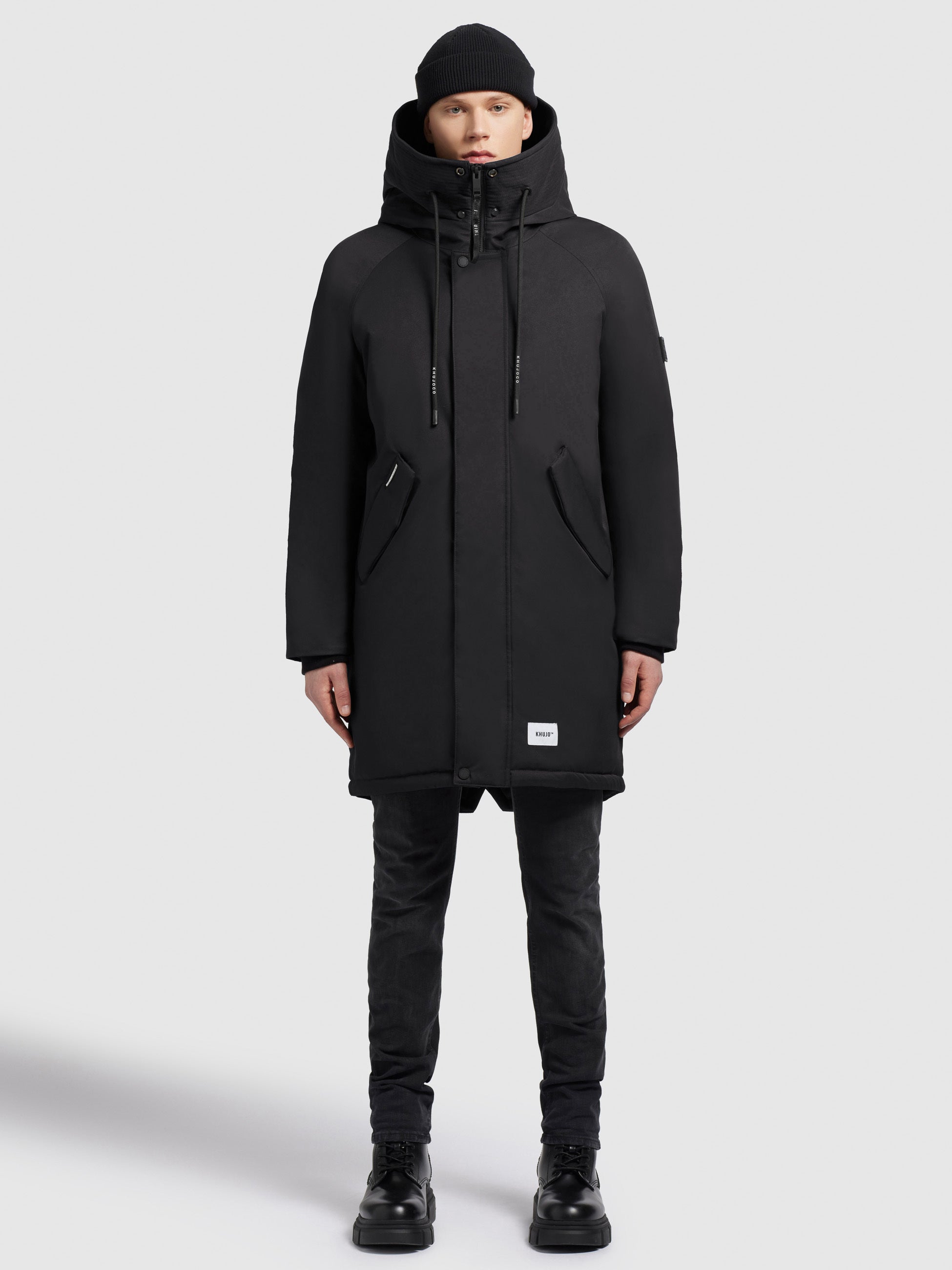 khujo-mantel-hant-black-leicht-wattierter-kurzmantel-mit-kapuze image 1