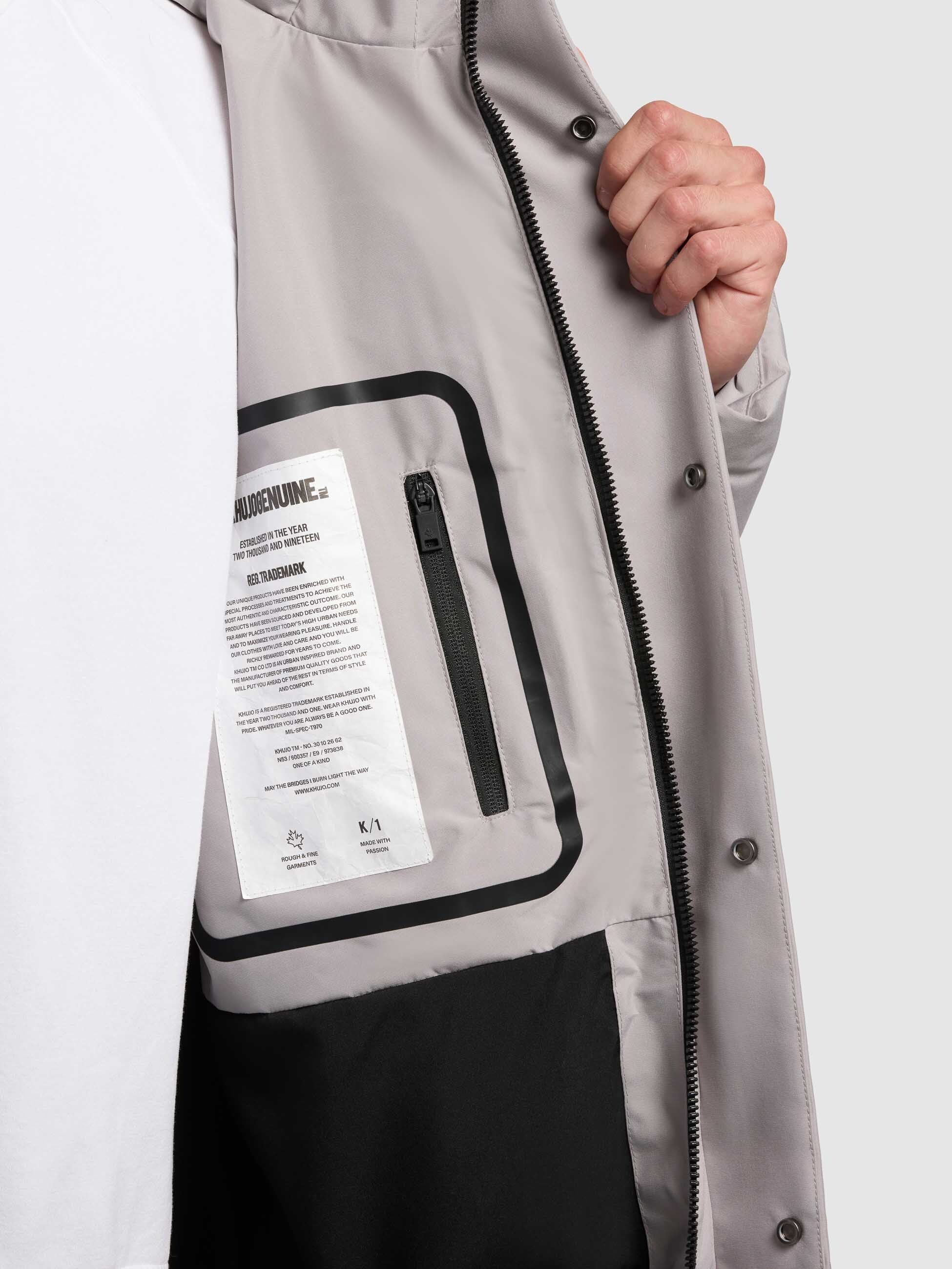 khujo-mantel-morse3-blizzard-grey-damen-winter-steppmantel-mit-rucksacktr-gern image 8