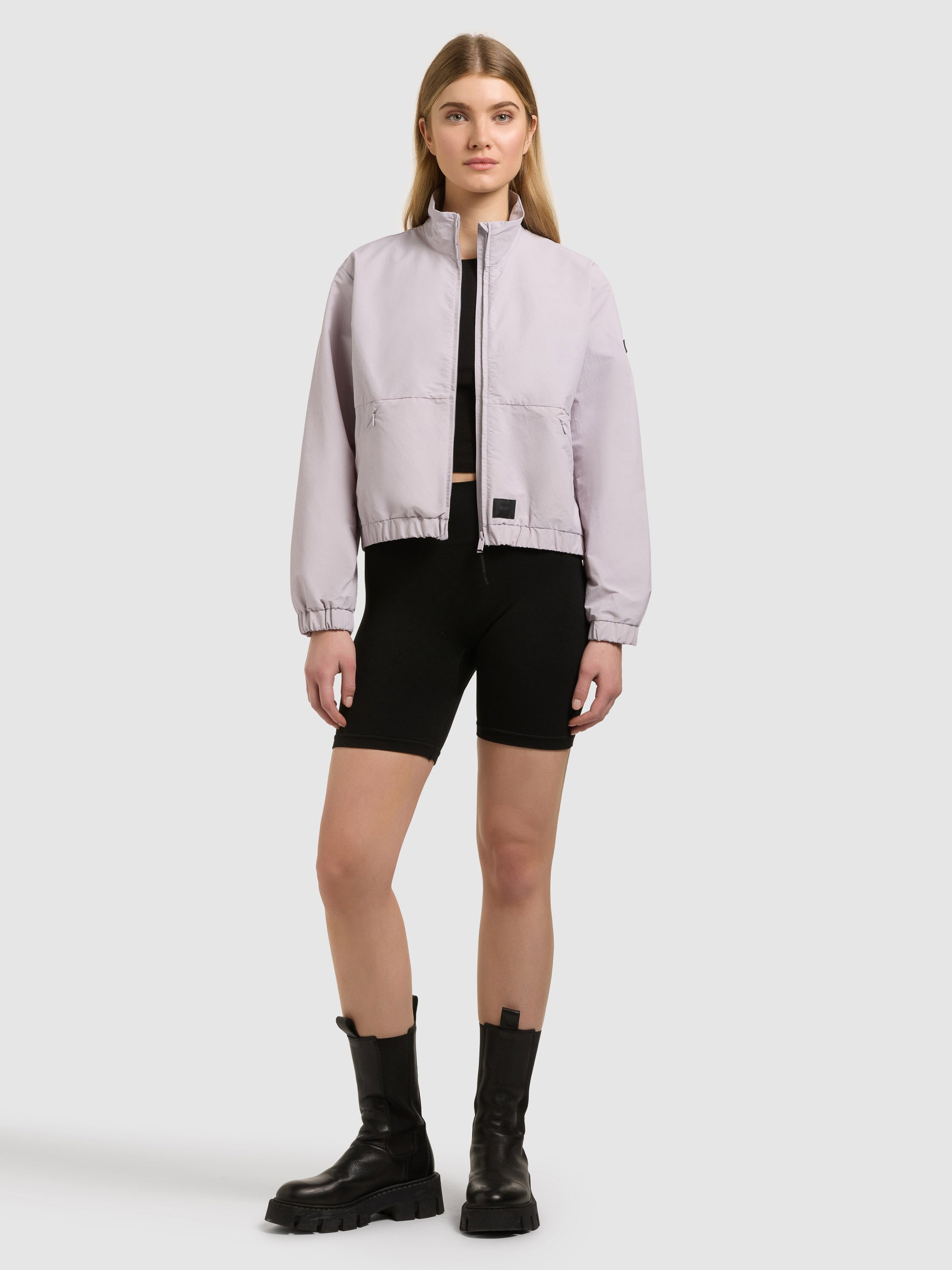 khujo-jacke-leitzi-with-bag-raindrops-lilac-leichte-damen-sommerjacke-mit-tasche image 2