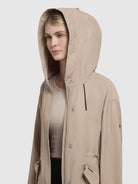 khujo-rayana-damen-mantel-sommerparka-knielang-beige image 7