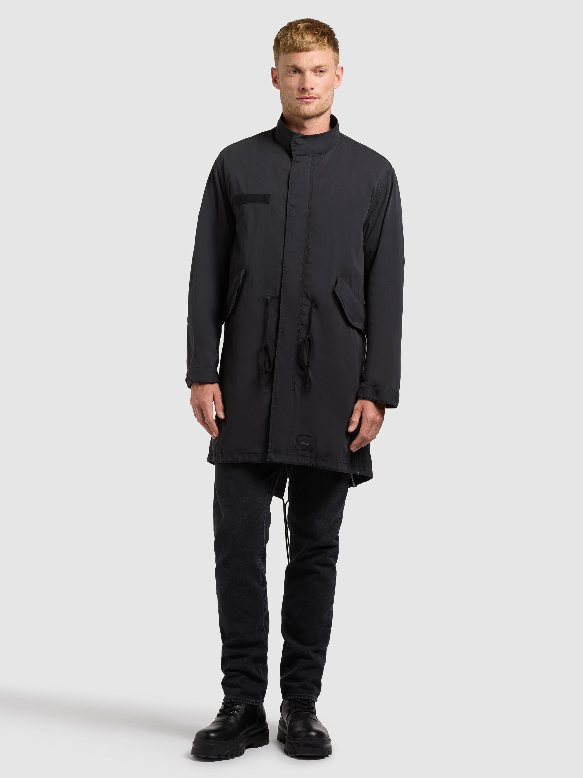 khujo-mantel-vito-black-herren-sommerparka-lang-in-schwarz image 6