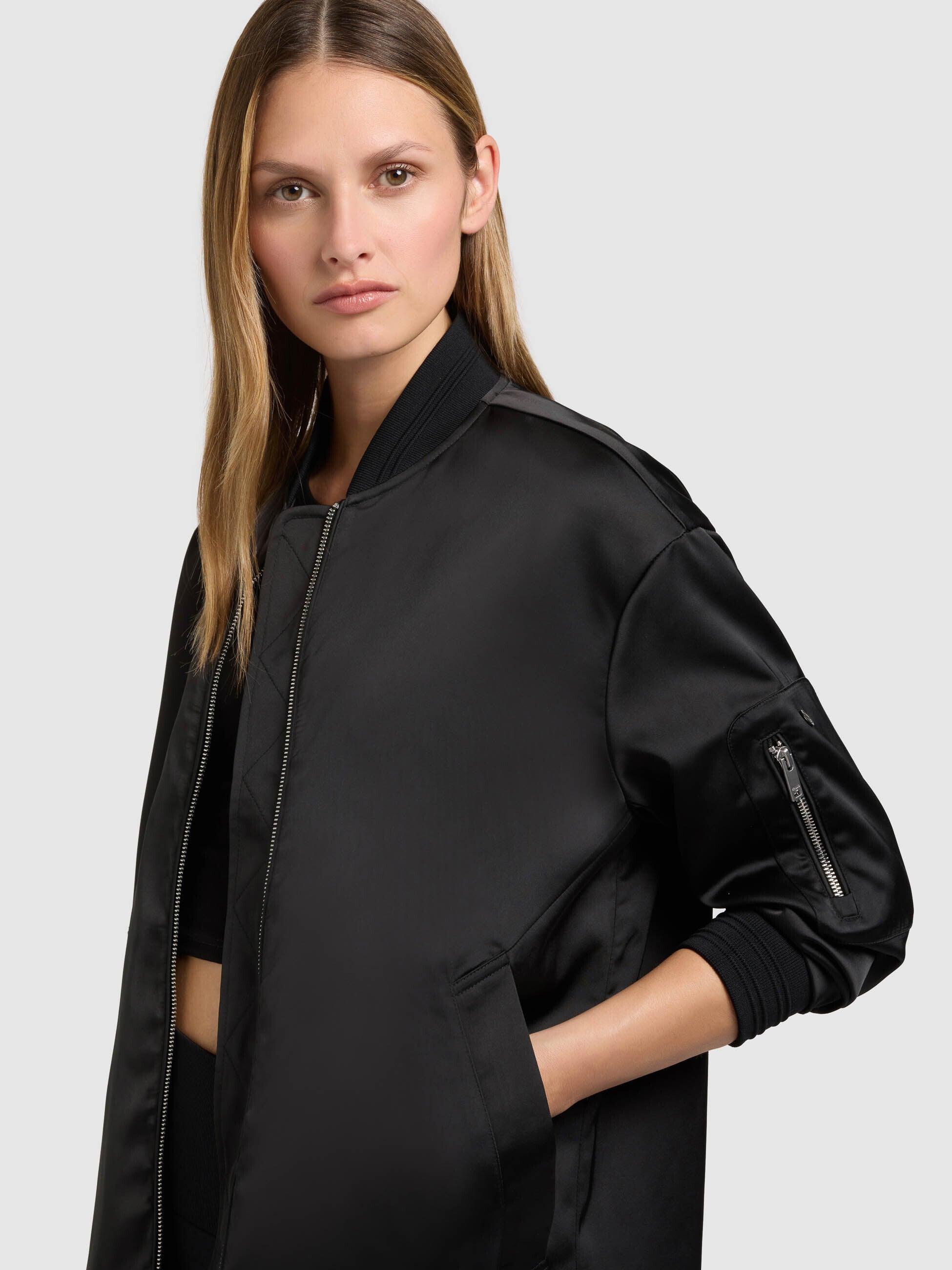khujo-mantel-tindra-black-damen-blousonmantel-bomber-look image 7