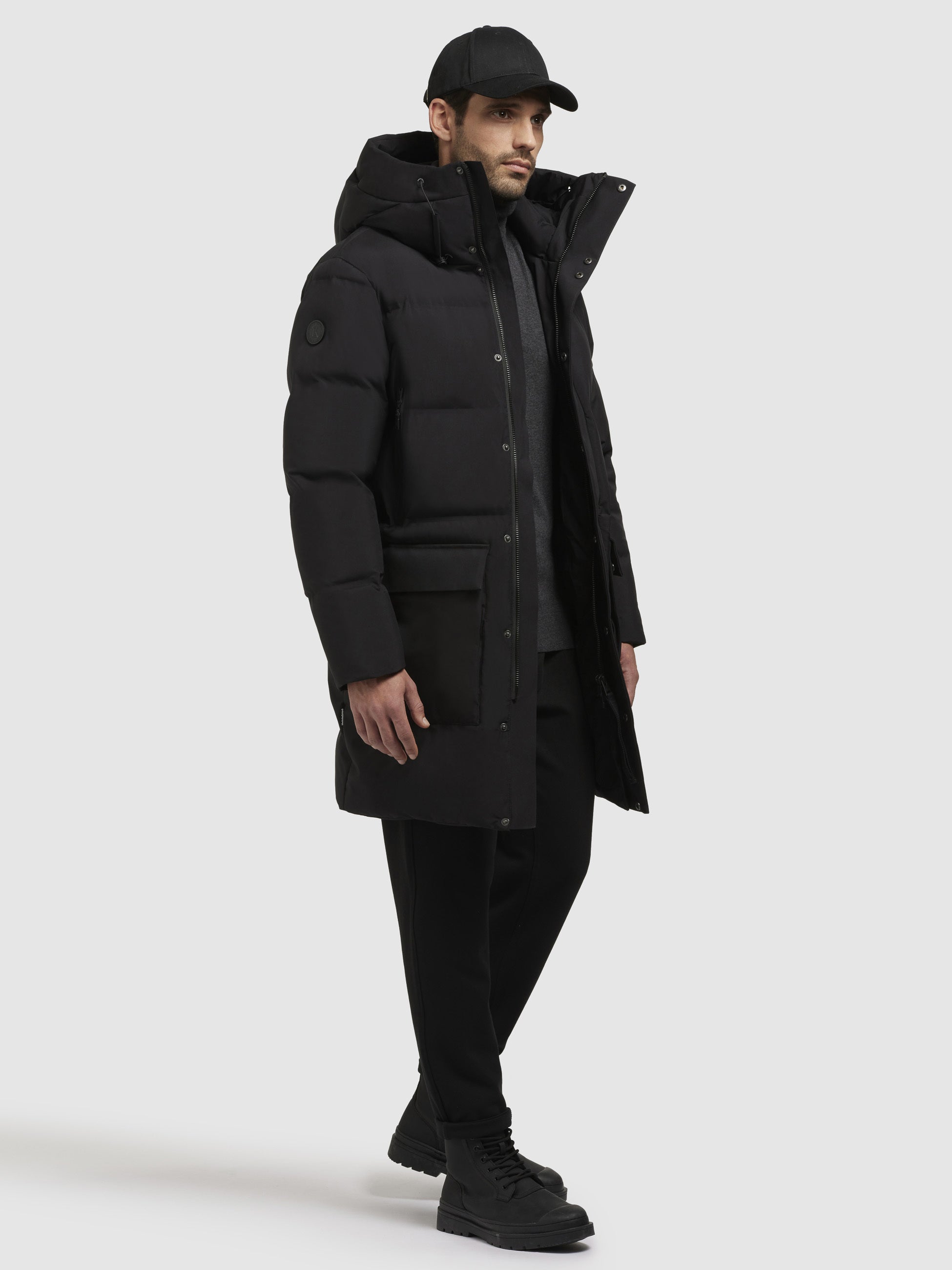 khujo-mantel-winer2-schwarz-warmer-damen-steppmantel-mit-kapuze image 2