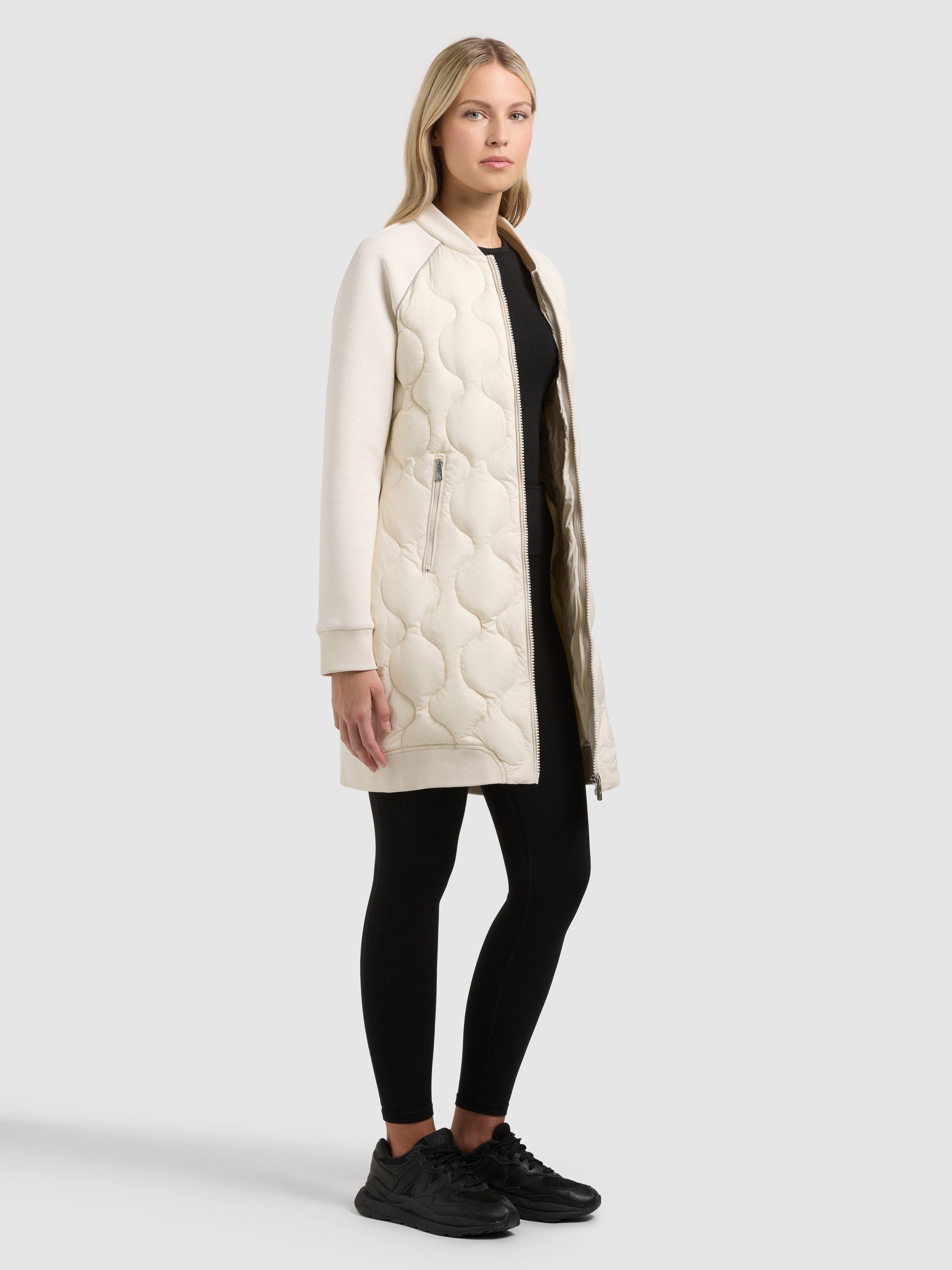 khujo-mantel-nora-off-white-damen-steppmantel-mit-materialmix-und-raglan-rmeln image 6