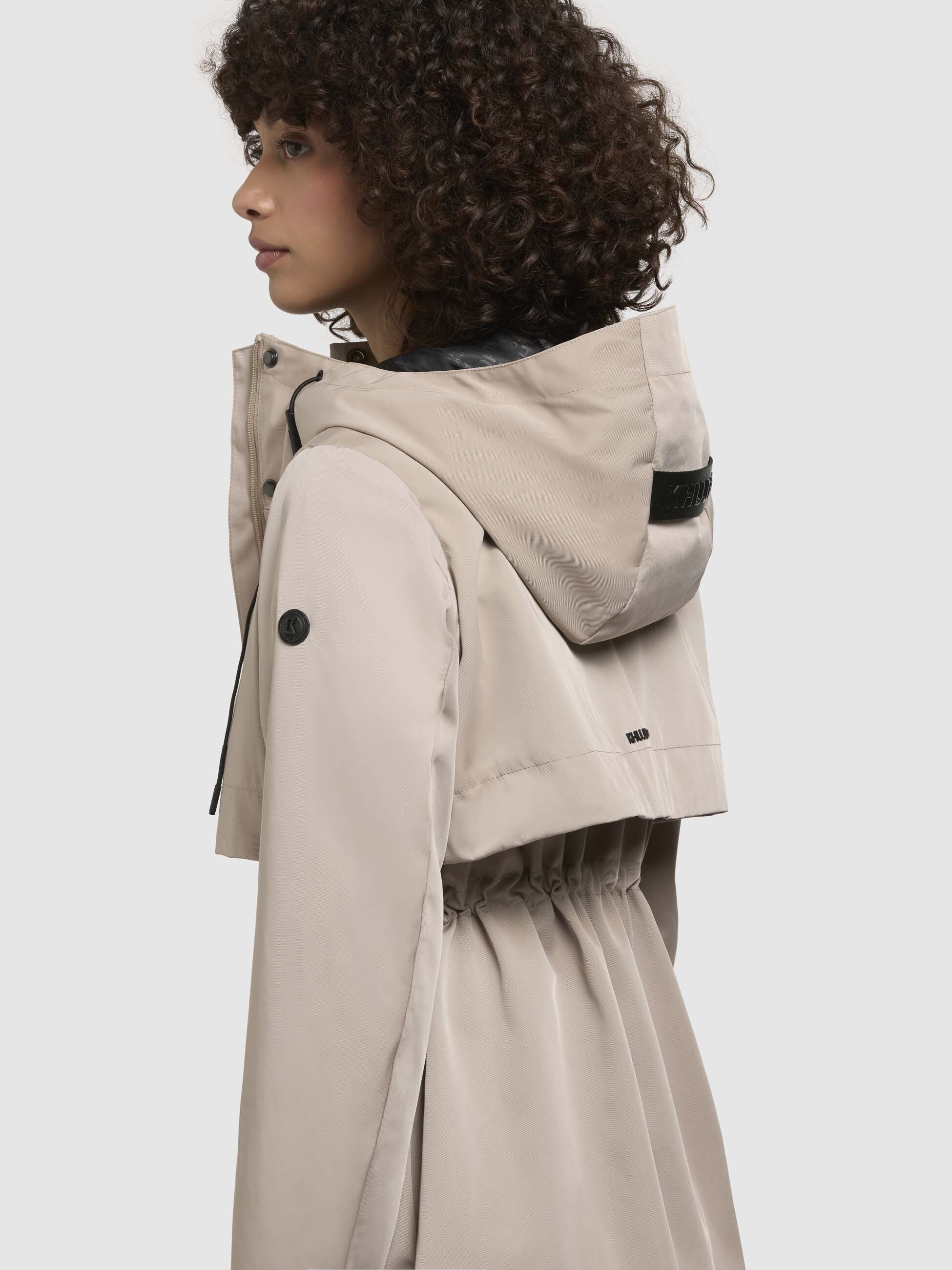 khujo-mantel-manao-beige-damen-sommerparka-regular-fit image 8