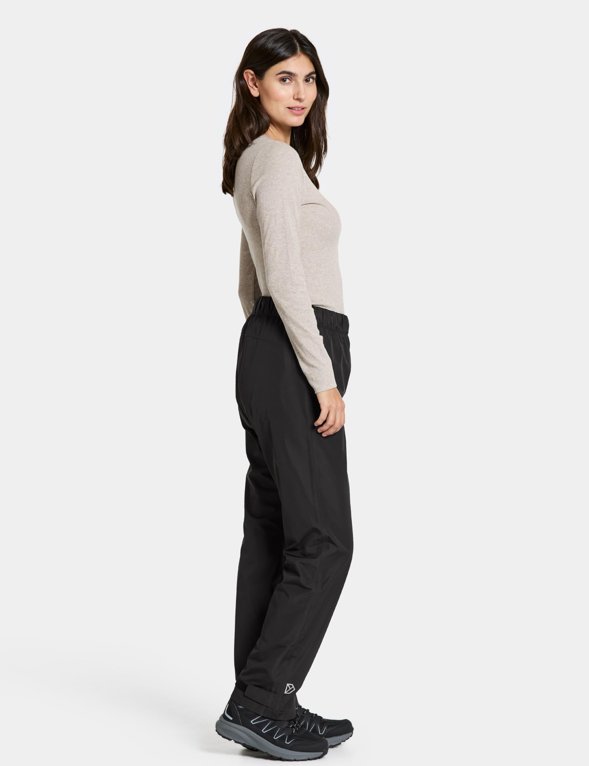 didriksons-nordic-pants-damen-regenhose-schwarz-wasserdicht image 4