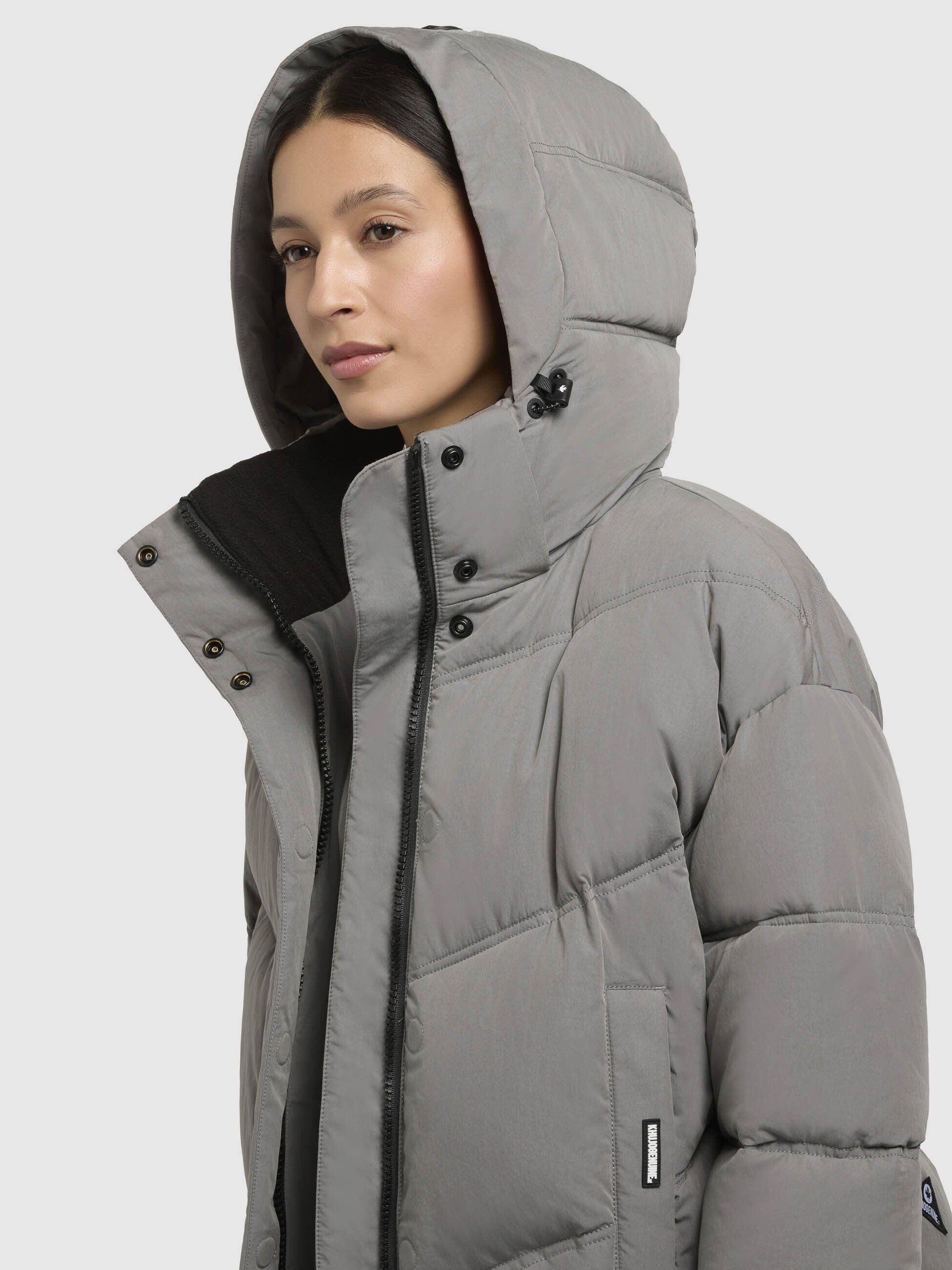 khujo-jacke-sarella-damen-winterjacke-grau-loose-fit image 7