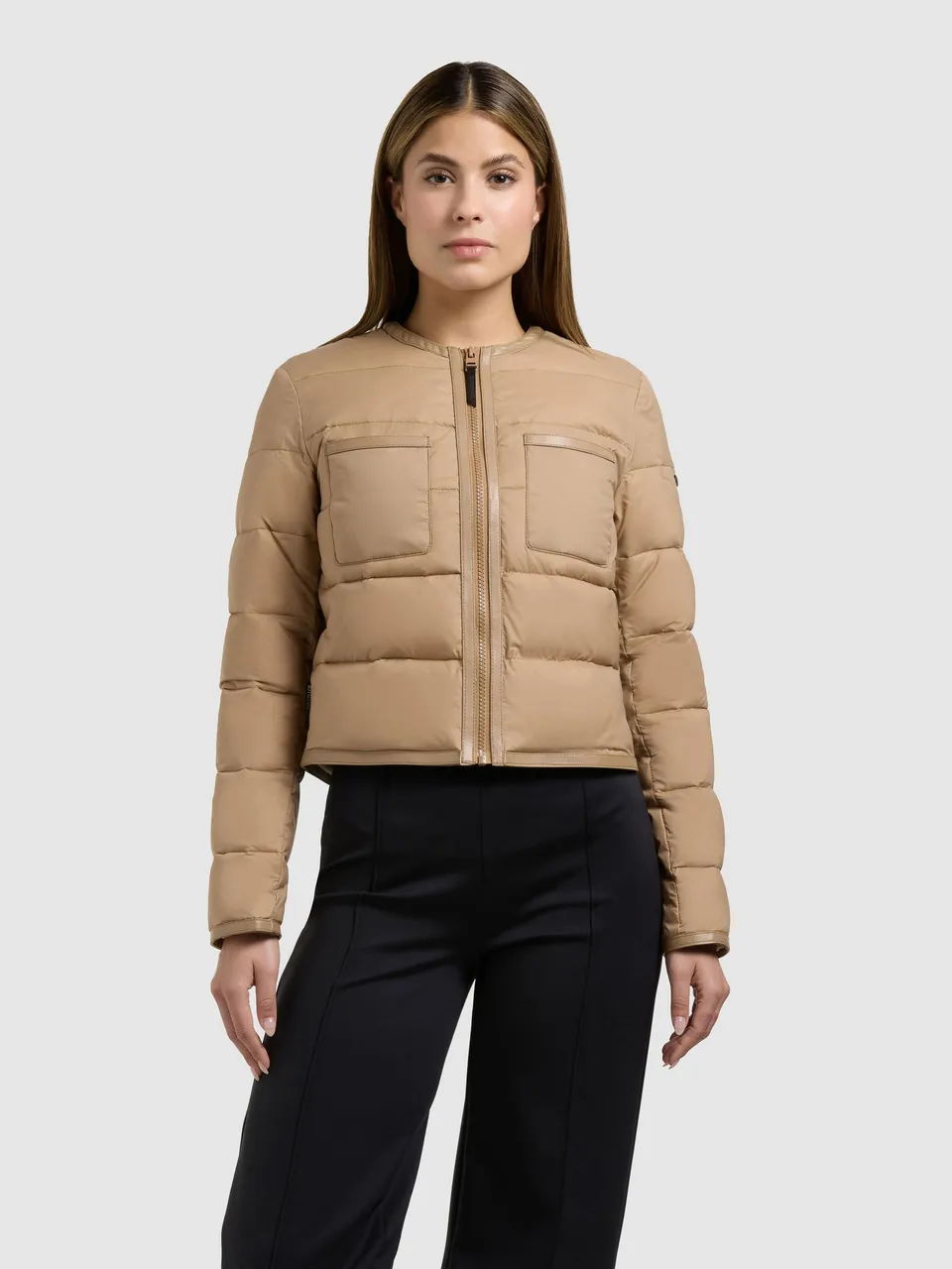 khujo-jacke-wanda-dark-camel-kragenlose-damen-steppjacke image 1