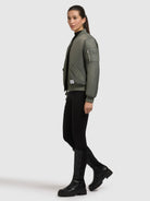 khujo-jacke-kasia-sage-green-bomber-steppjacke-im-loose-fit image 2