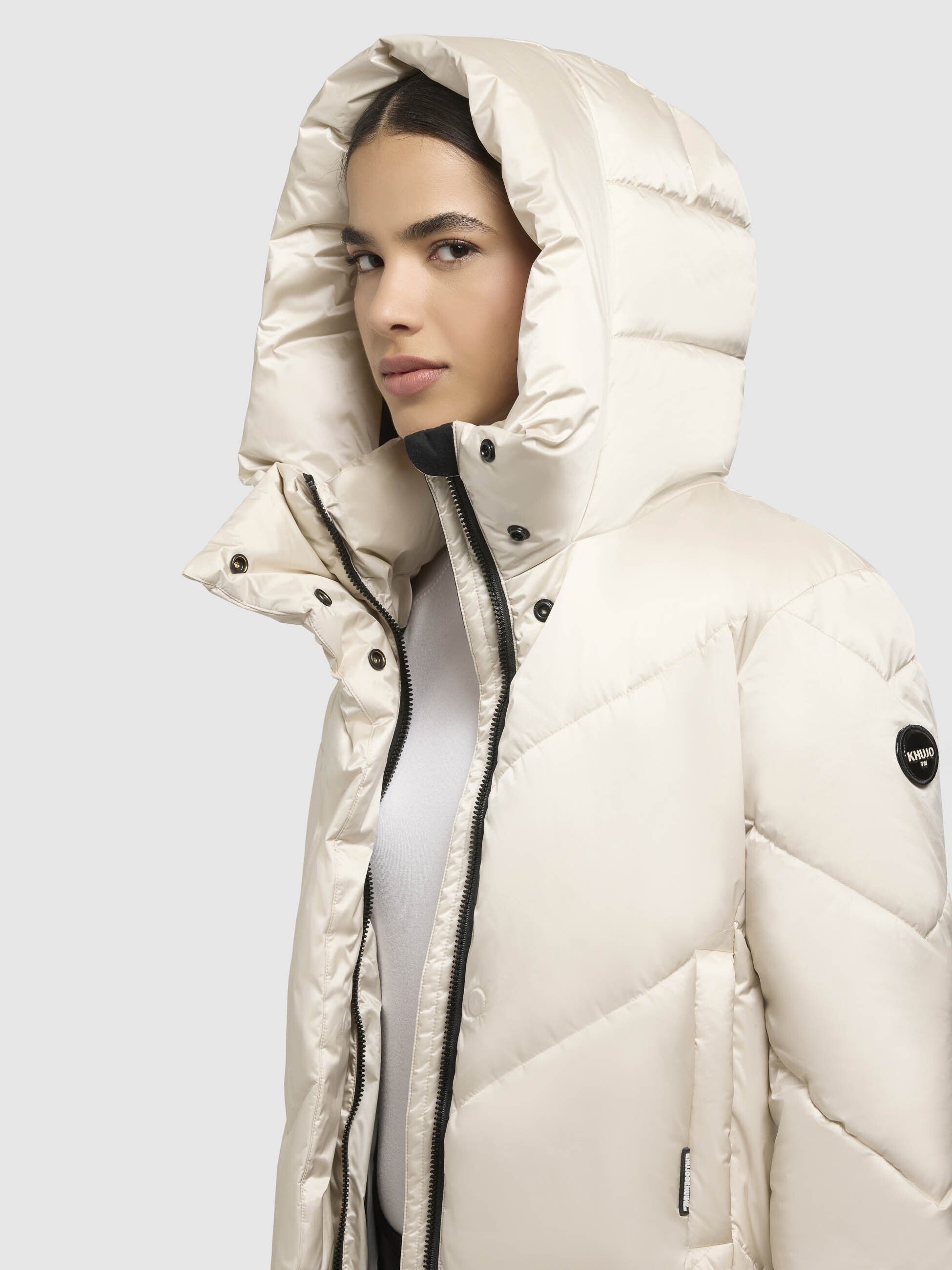 khujo-jacke-olsa-cremewei-steppjacke-gl-nzend-h-ftlang image 7
