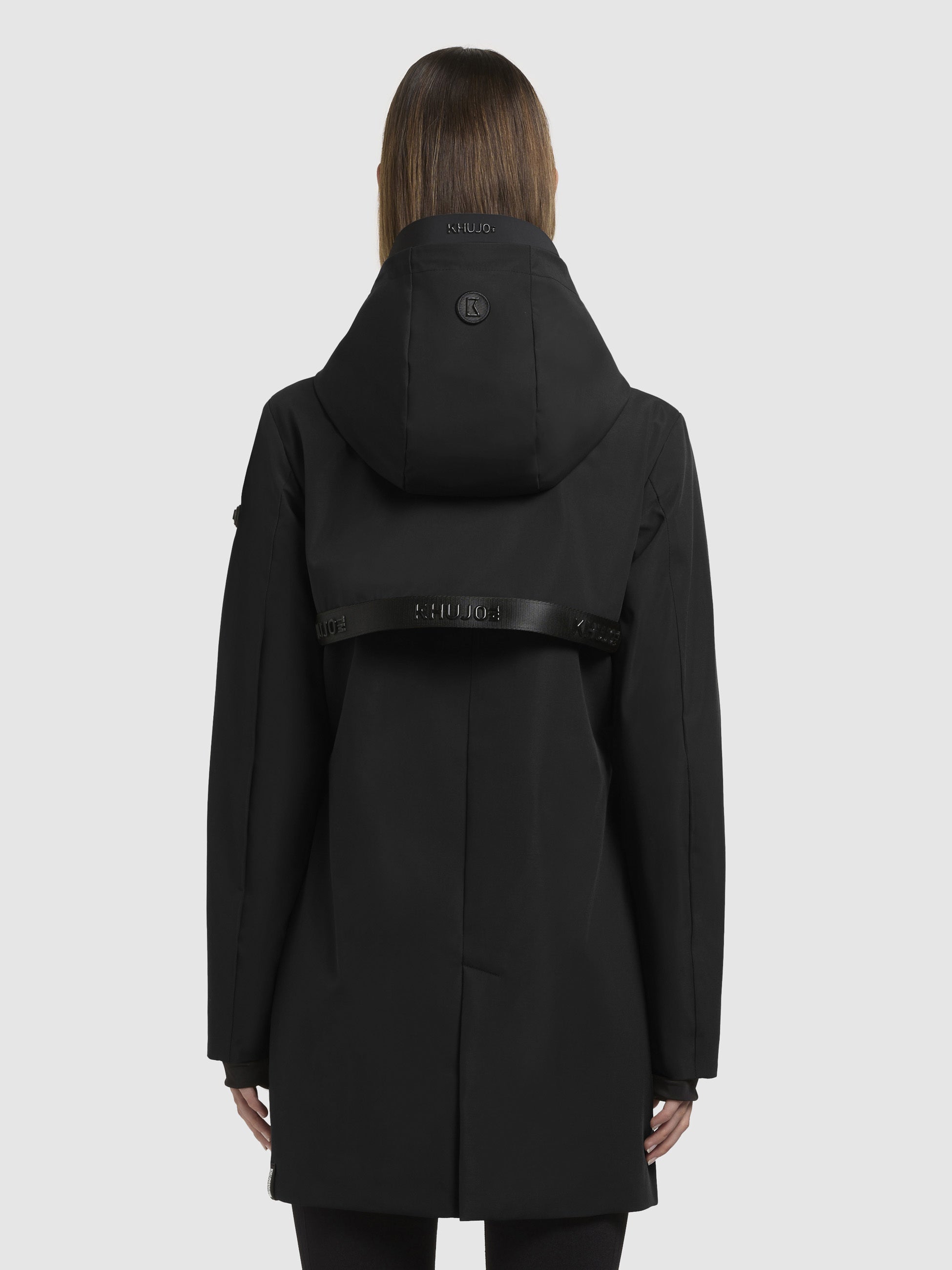 khujo-jacke-izaf3-schwarz-damen-regenjacke-wasserabweisend-mit-kapuze image 3