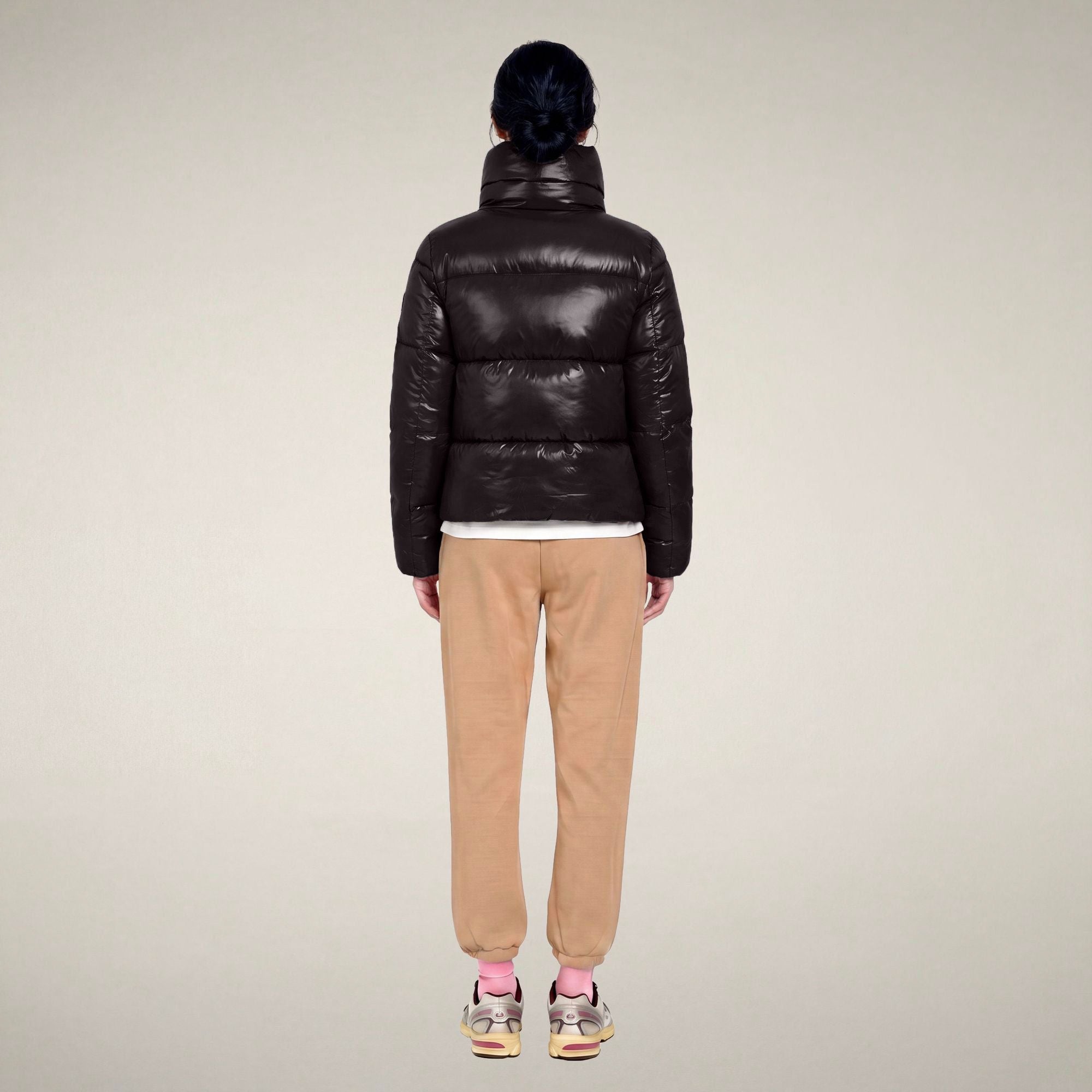 save-the-duck-isla-damen-steppjacke-lack-optik-braun-schwarz image 2