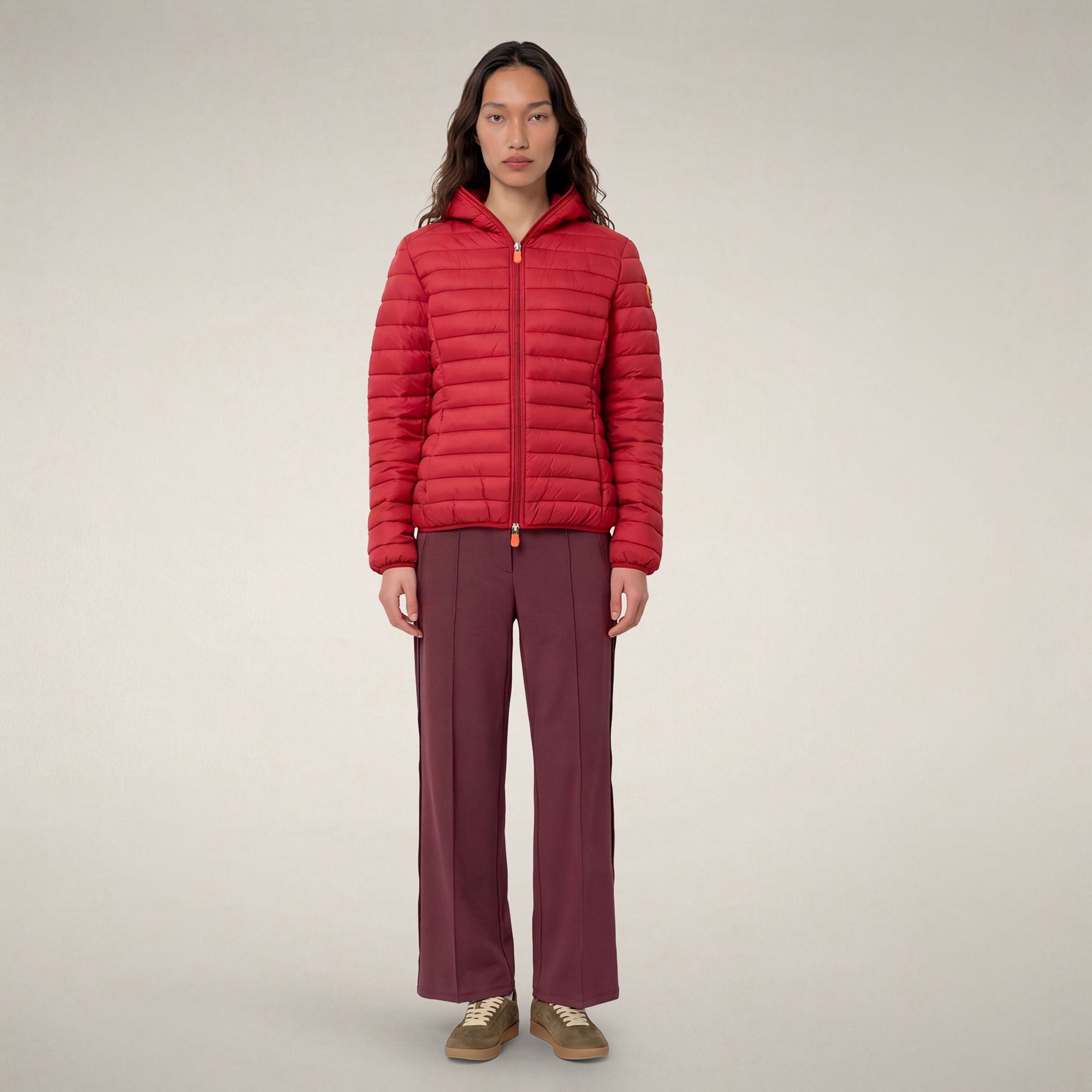 save-the-duck-daisy-damen-steppjacke-dunkelrot-leicht-nylon-mit-kapuze image 1