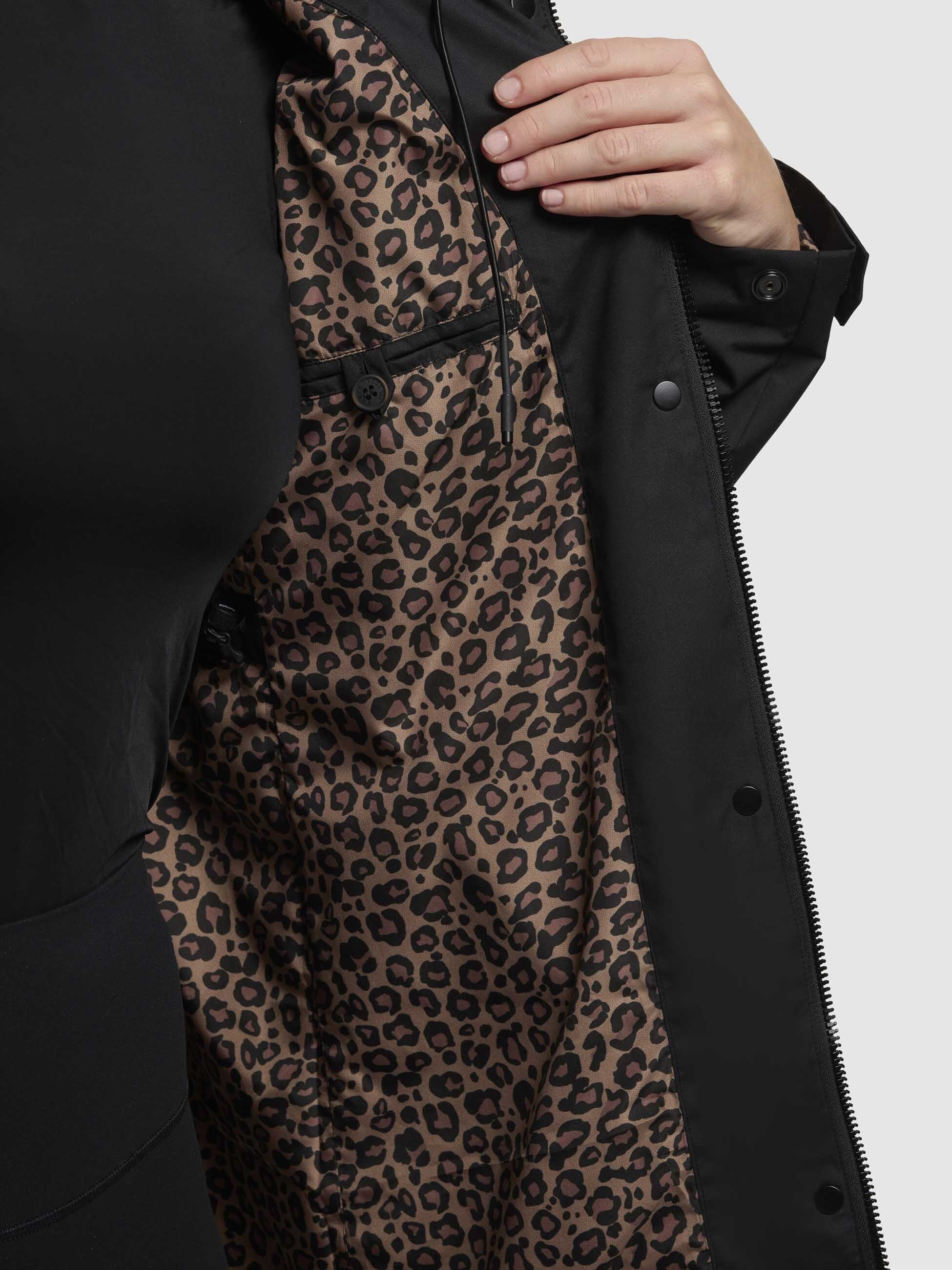 khujo-mantel-talvi-schwarz-kurzmantel-slim-fit-mit-leo-innenfutter image 8