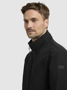 khujo-jacket-kayo-black-h-ftlange-sommerjacke-mit-packsack-kapuze image 7