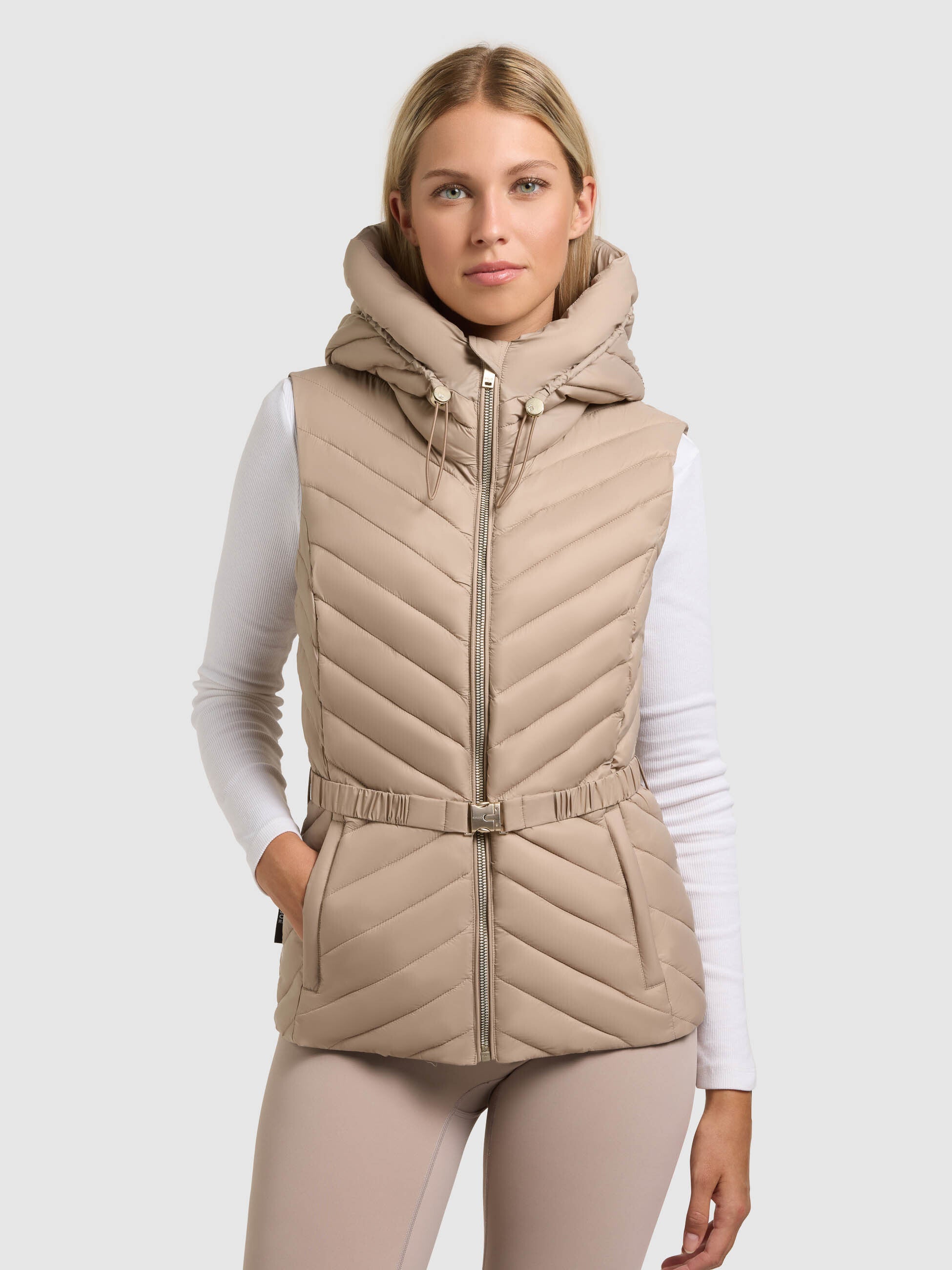 khujo-demie-steppweste-latte-beige-slim-fit-damenweste-mit-g-rtel-und-kapuze image 8
