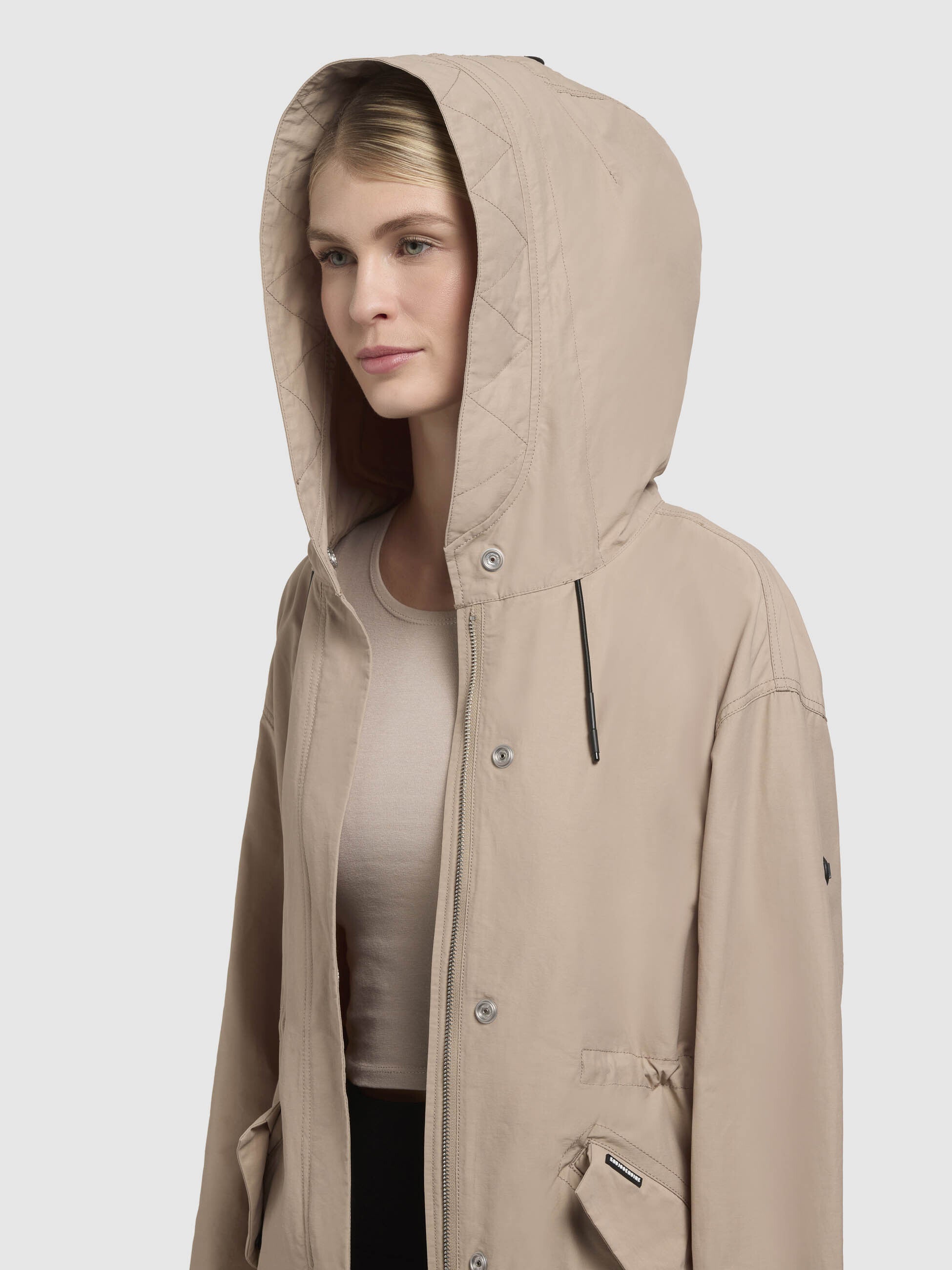 khujo-rayana-damen-mantel-knielang-sommerparka-beige-loose-fit image 7