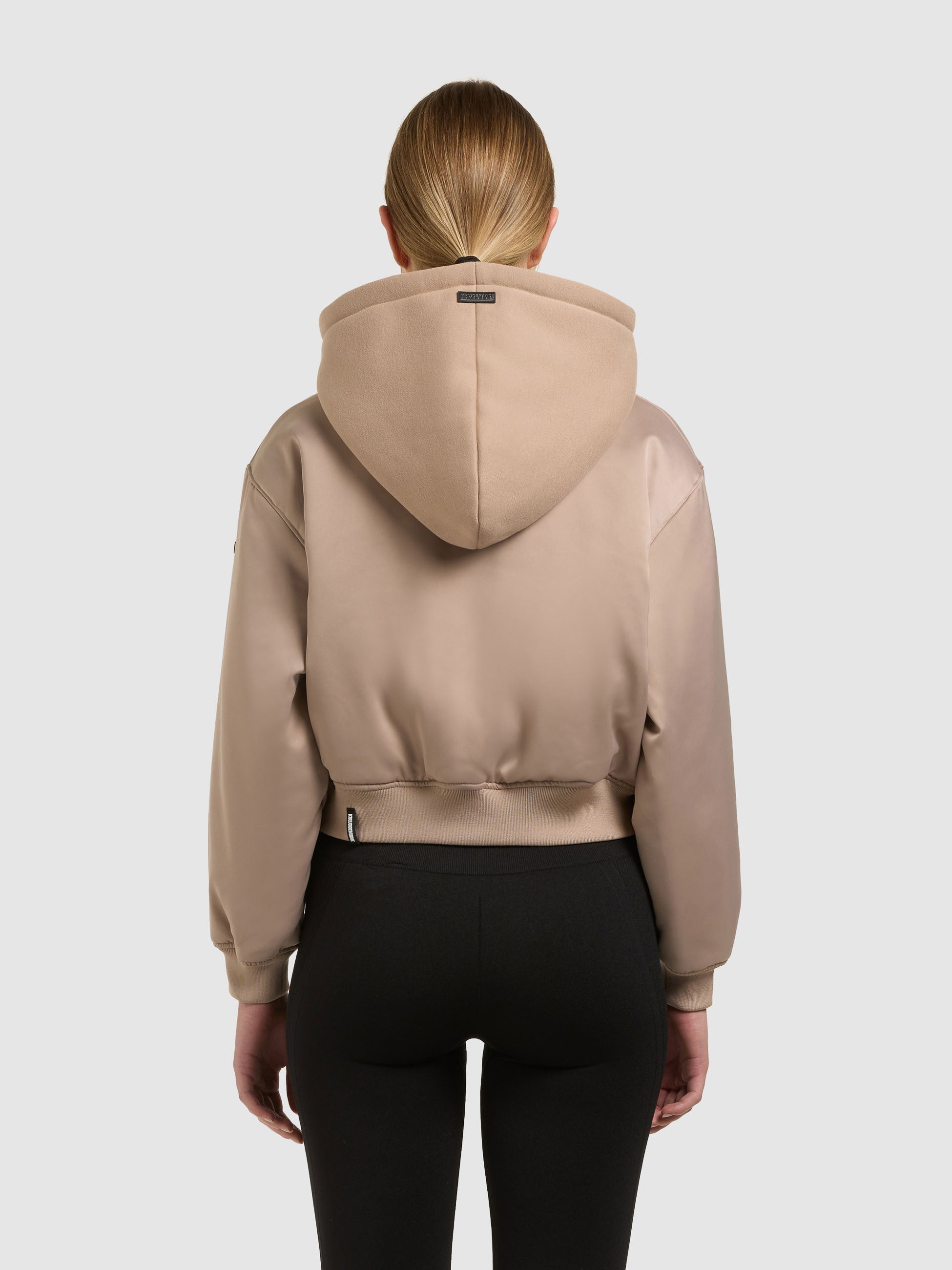 khujo-jacke-chani-latte-beige-damen-bomberjacke-leicht-wattiert-aus-satin-mit-ka image 3