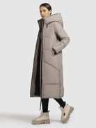 khujo-prayce-damen-steppmantel-graubeige-lang image 2