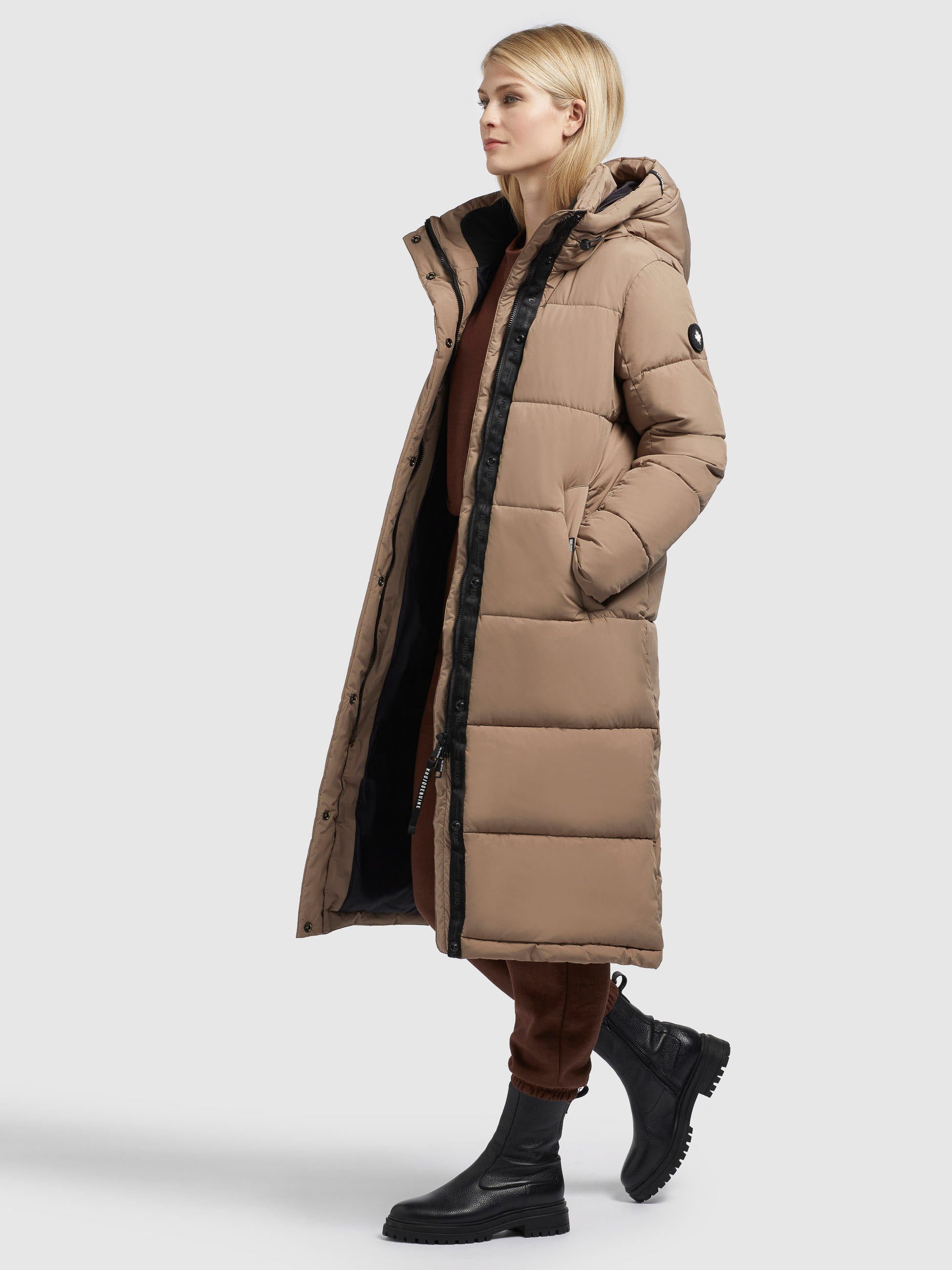khujo-mantel-tione-beige-steppmantel-knielang-mit-fleece-und-kapuze image 2