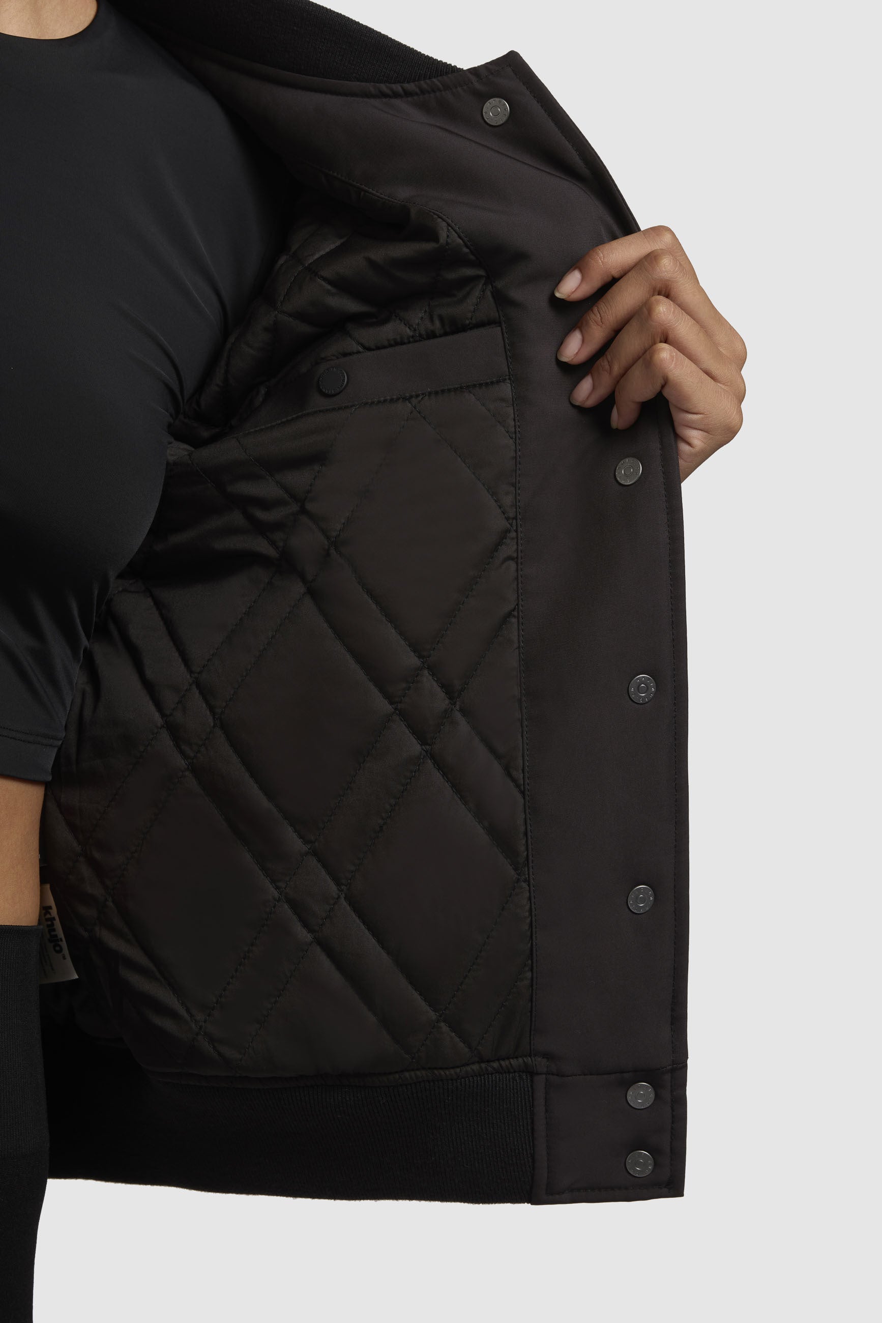 khujo-reese-bomberjacke-schwarz-damen image 8