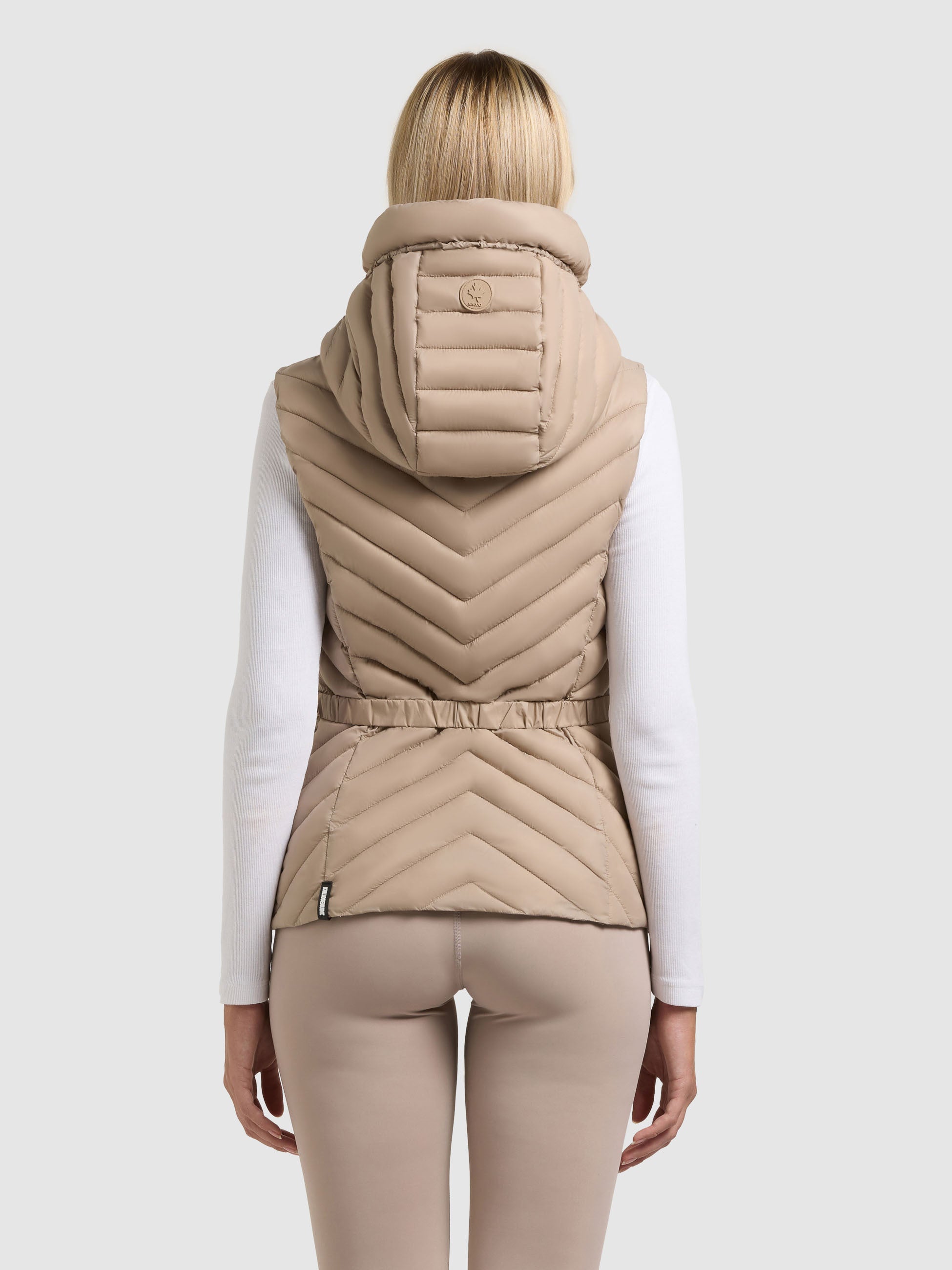 khujo-demie-steppweste-latte-beige-slim-fit-damenweste-mit-g-rtel-und-kapuze image 3