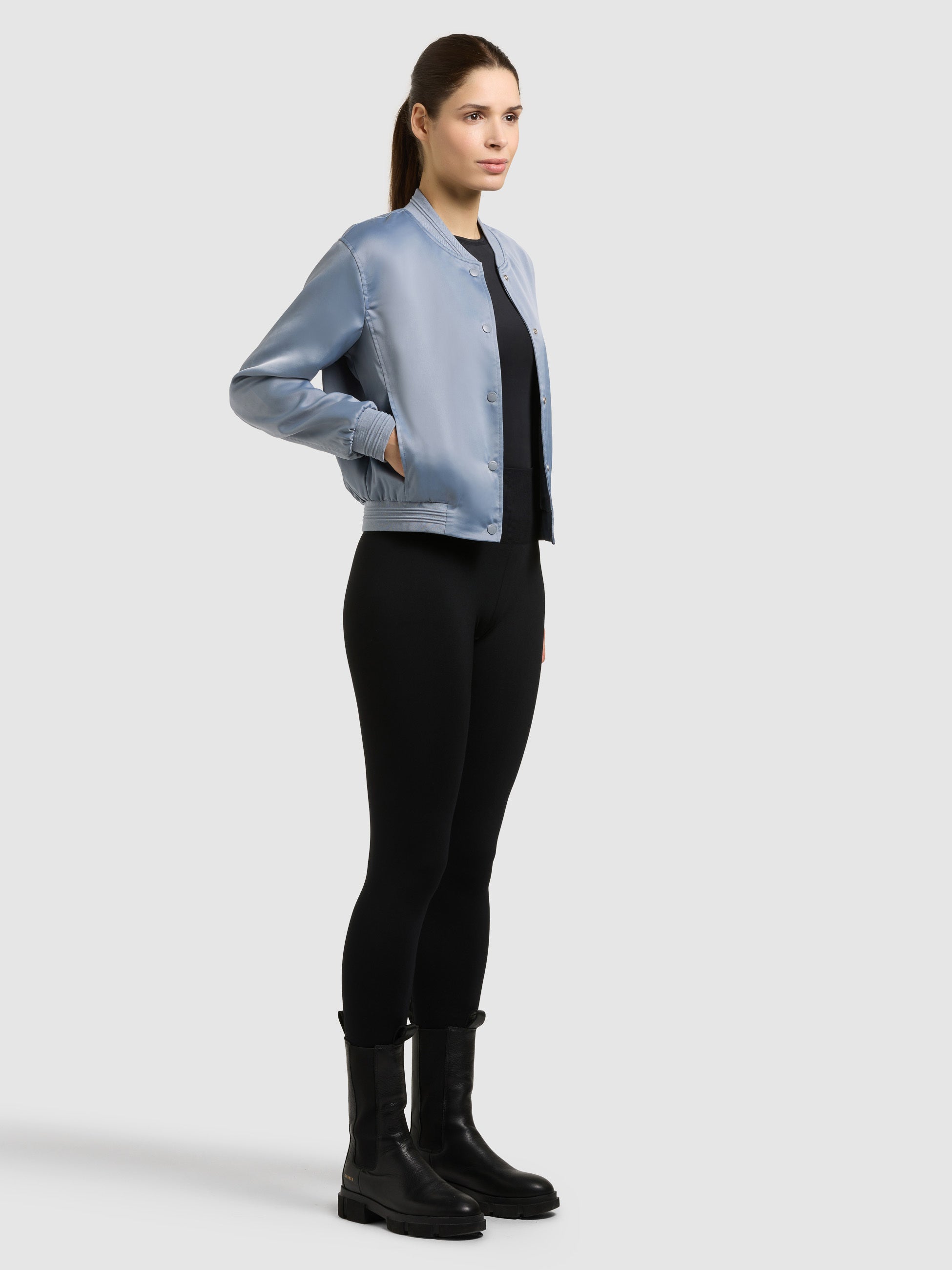 khujo-jacke-tami-misty-blue-damen-bomberjacke-aus-satin image 6