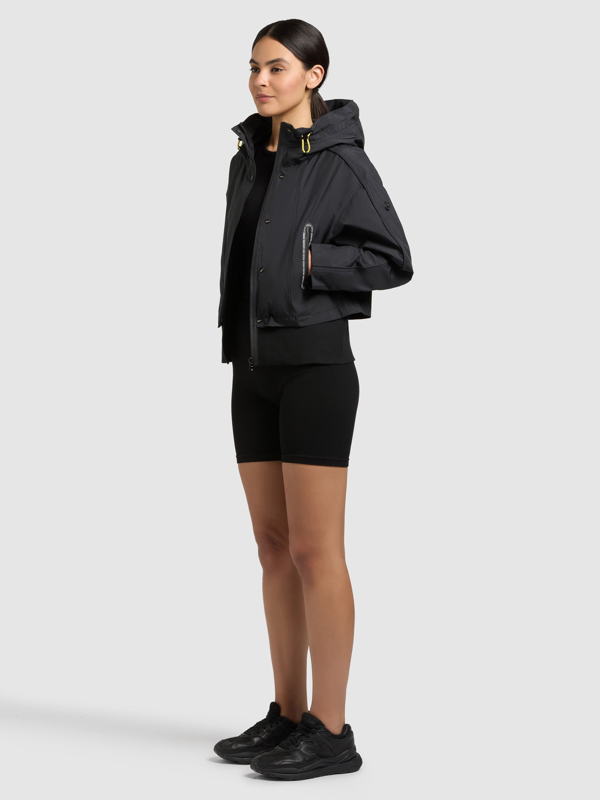 khujo-jacke-amelia-black-damen-windbreaker image 2