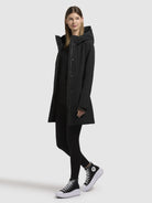 khujo-jacke-izaf3-damen-regenjacke-black image 2