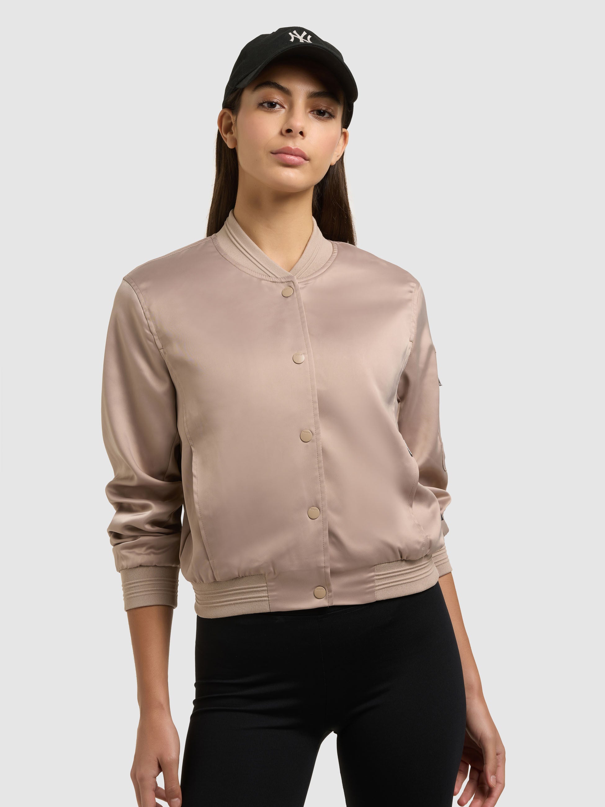 khujo-tami-bomberjacke-h-ftlang-latte-beige-satin image 7