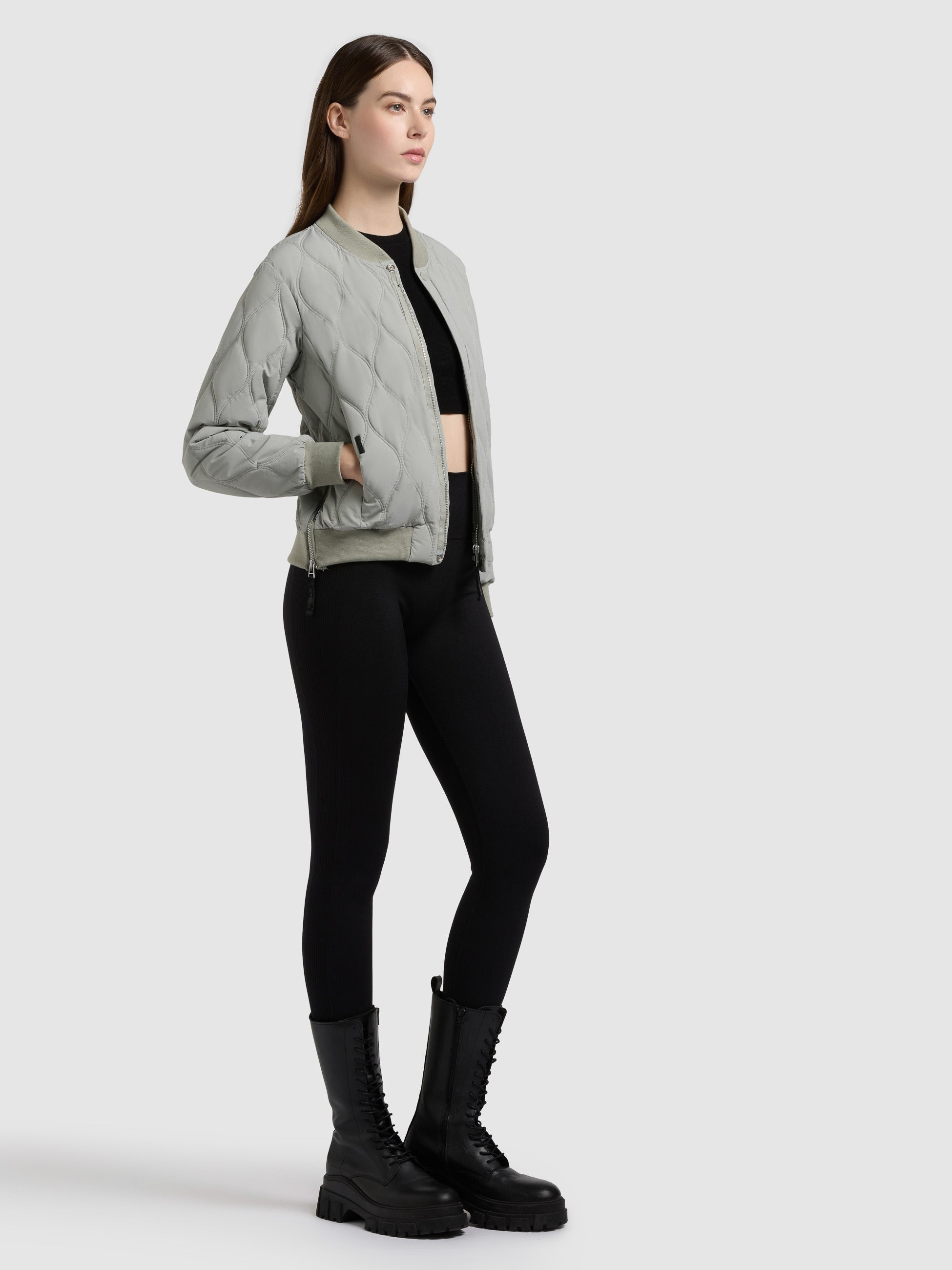 khujo-feen2-damen-bomberjacke-cloud-green-leichte-sommer-steppjacke image 7