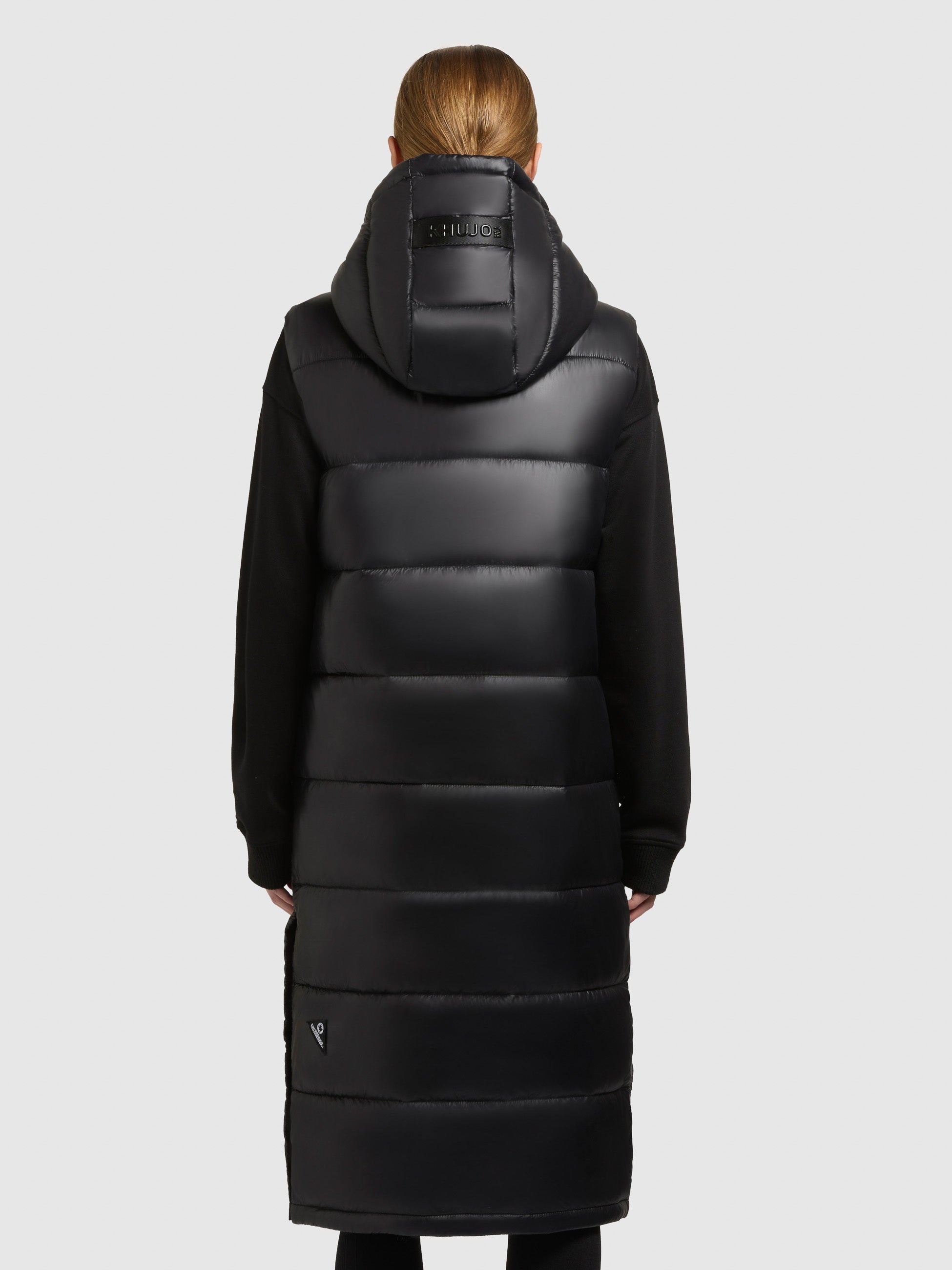 khujo-weste-tourin3-satin-schwarz-steppweste-damen-knielang-gl-nzend image 3