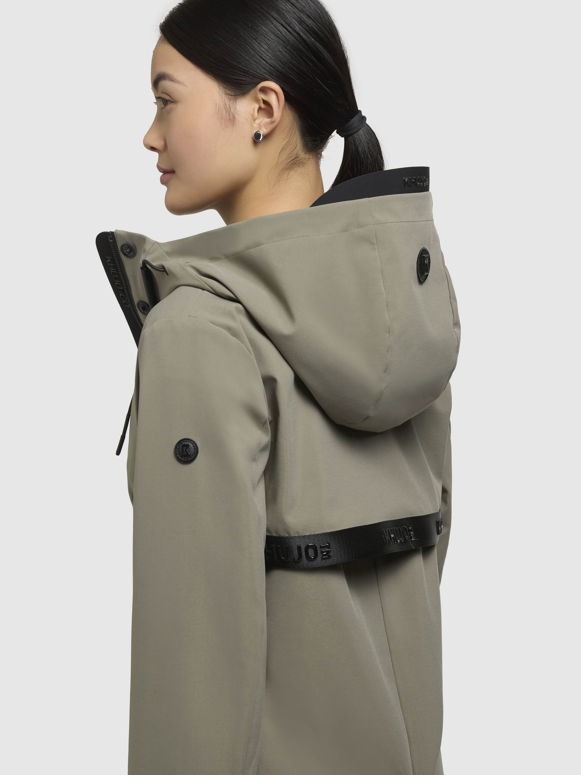khujo-jacke-izaf3-graugr-n-leichte-regenjacke-damen-mit-kapuze image 8