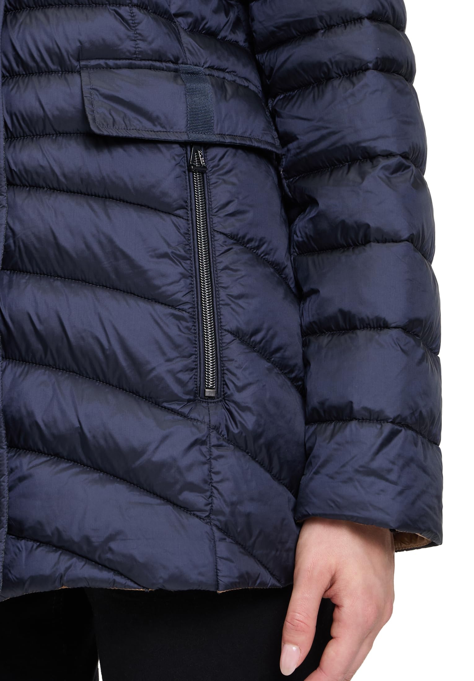gil-bret-damen-steppjacke-9931-6191-mit-kunstdaunen-und-abnehmbarer-kapuze image 7