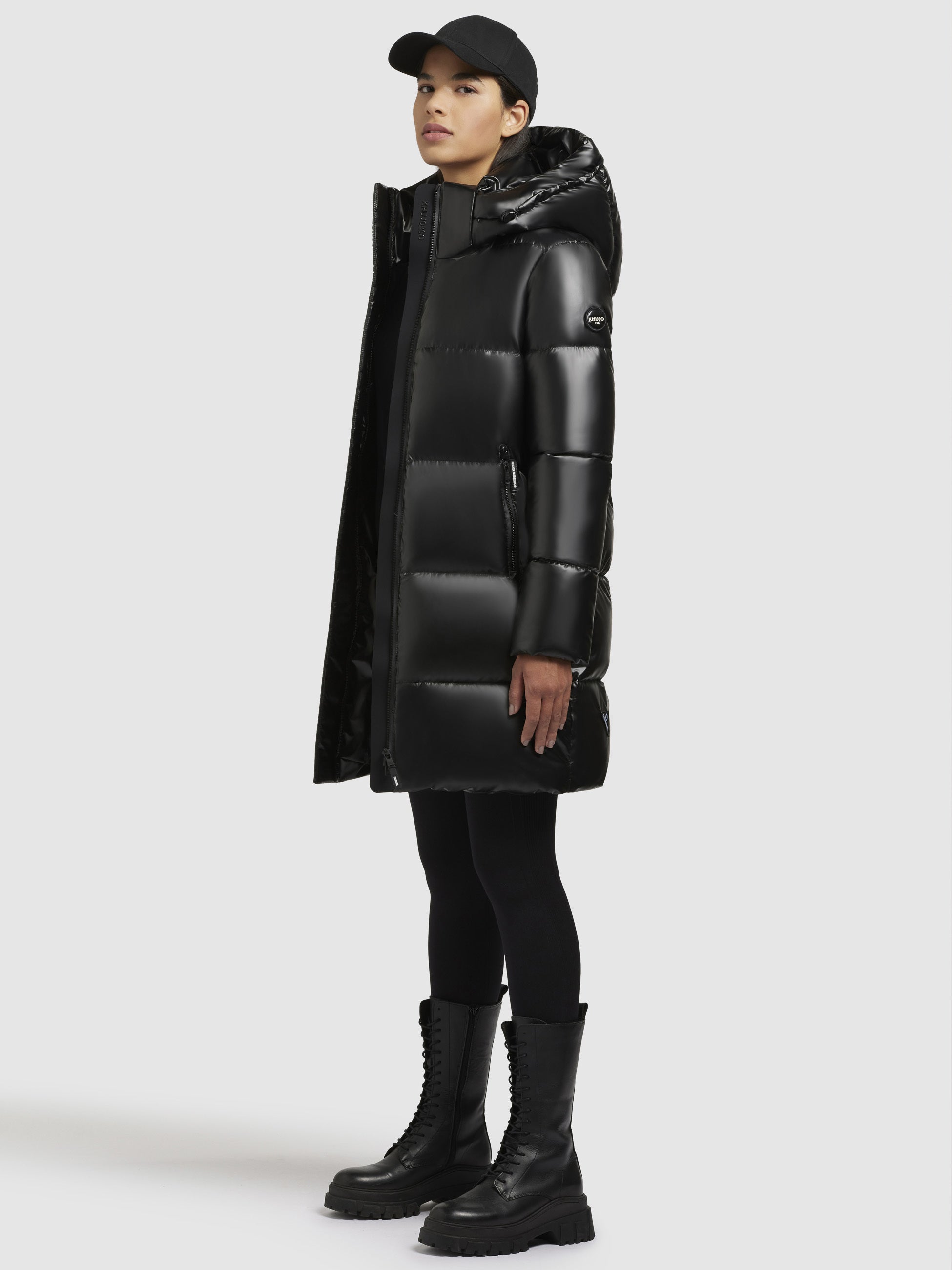 khujo-haya-shiny-jacke-schwarz-damen-steppjacke-regular-fit image 2