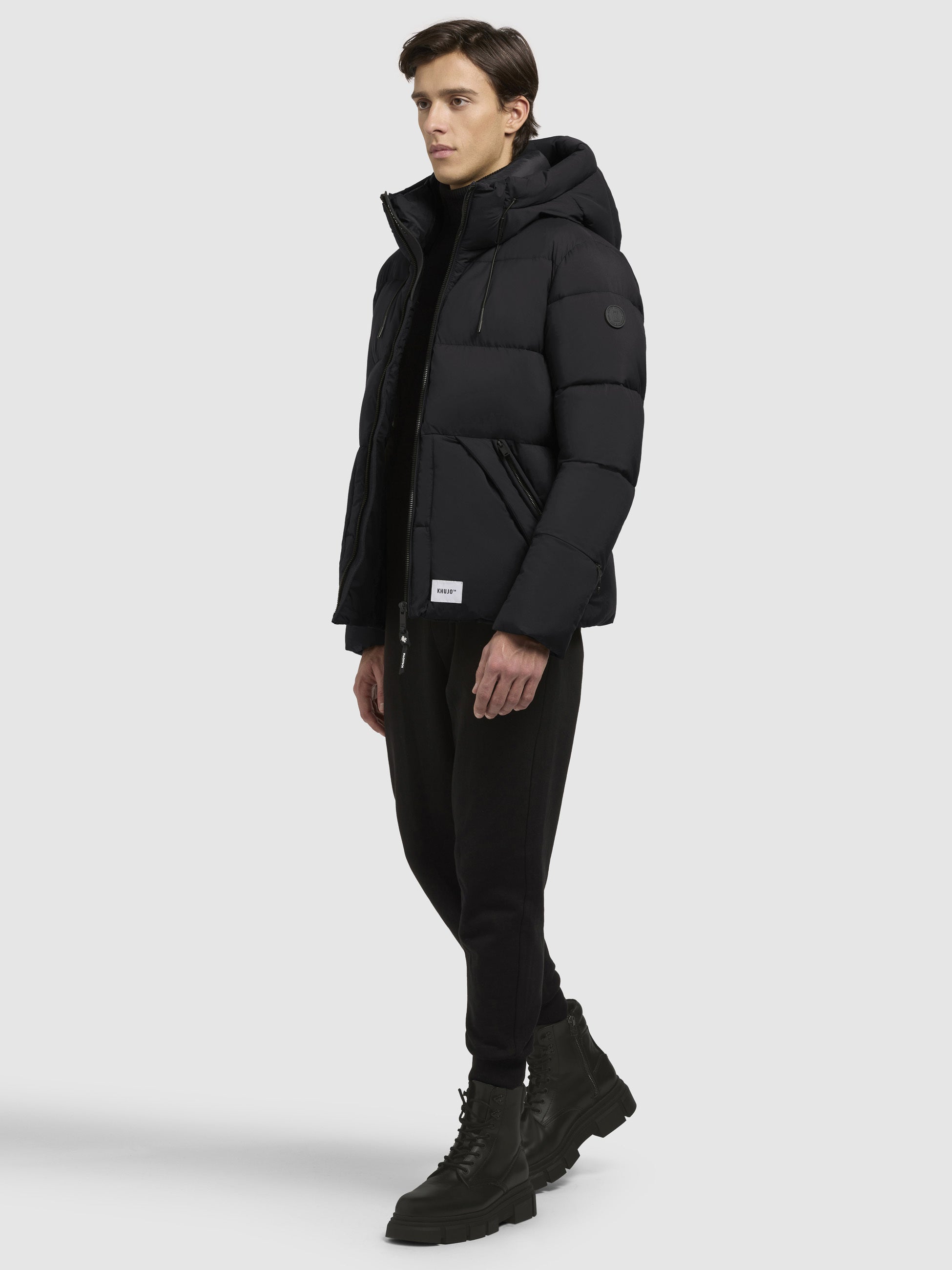 khujo-bela-matt-jacke-schwarz-gesteppte-winterjacke-h-ftlang-mit-kapuze image 2