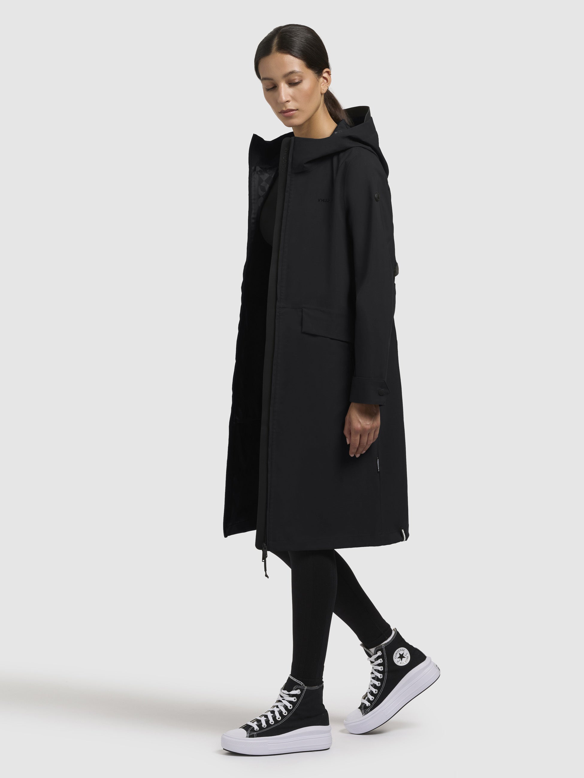 khujo-mantel-femke-schwarz-wasserdichter-regenmantel-slim-fit-mit-kapuze image 2