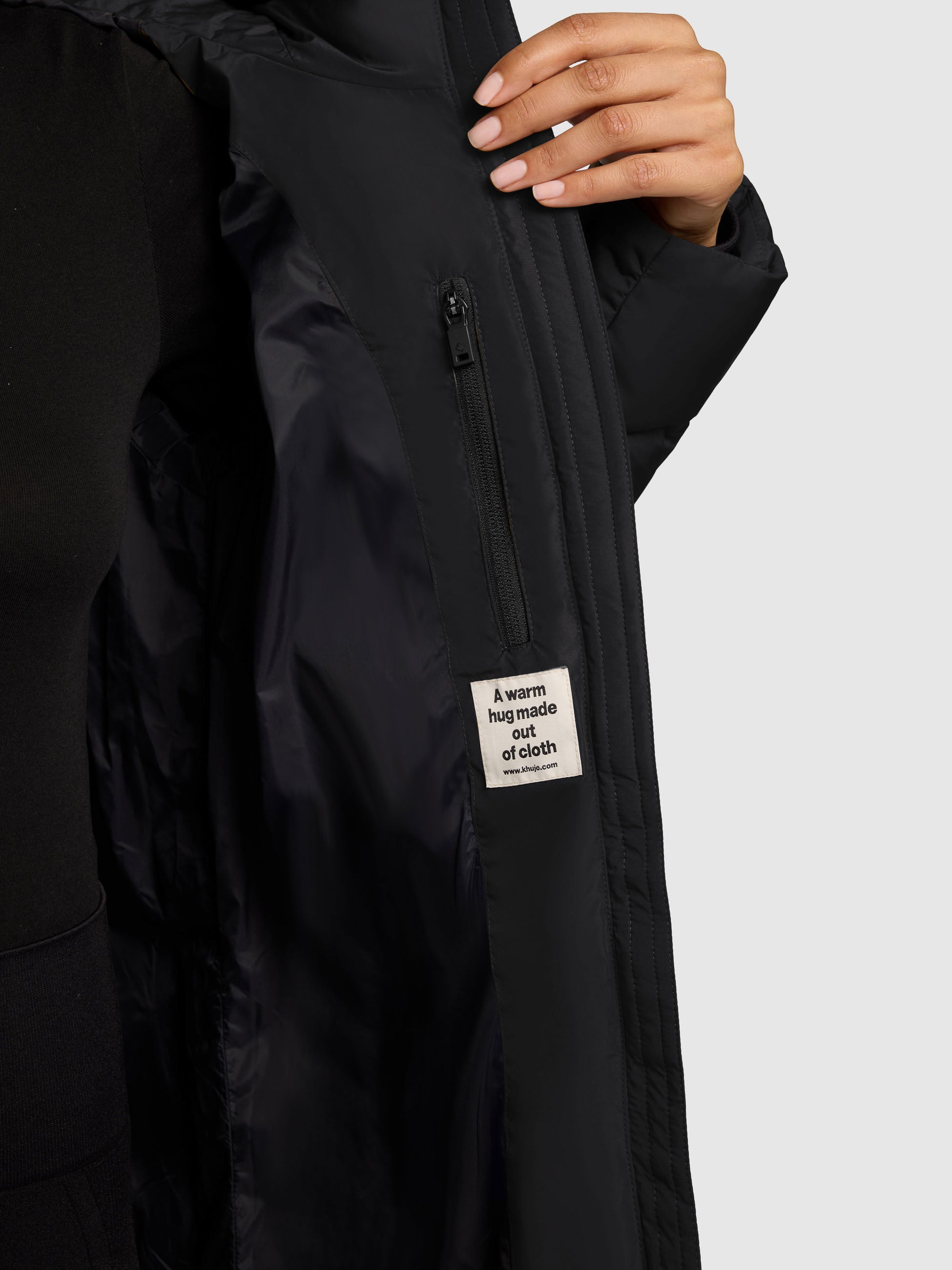 khujo-mantel-jilias5-black-langer-winter-steppmantel-mit-kapuze-damen image 8