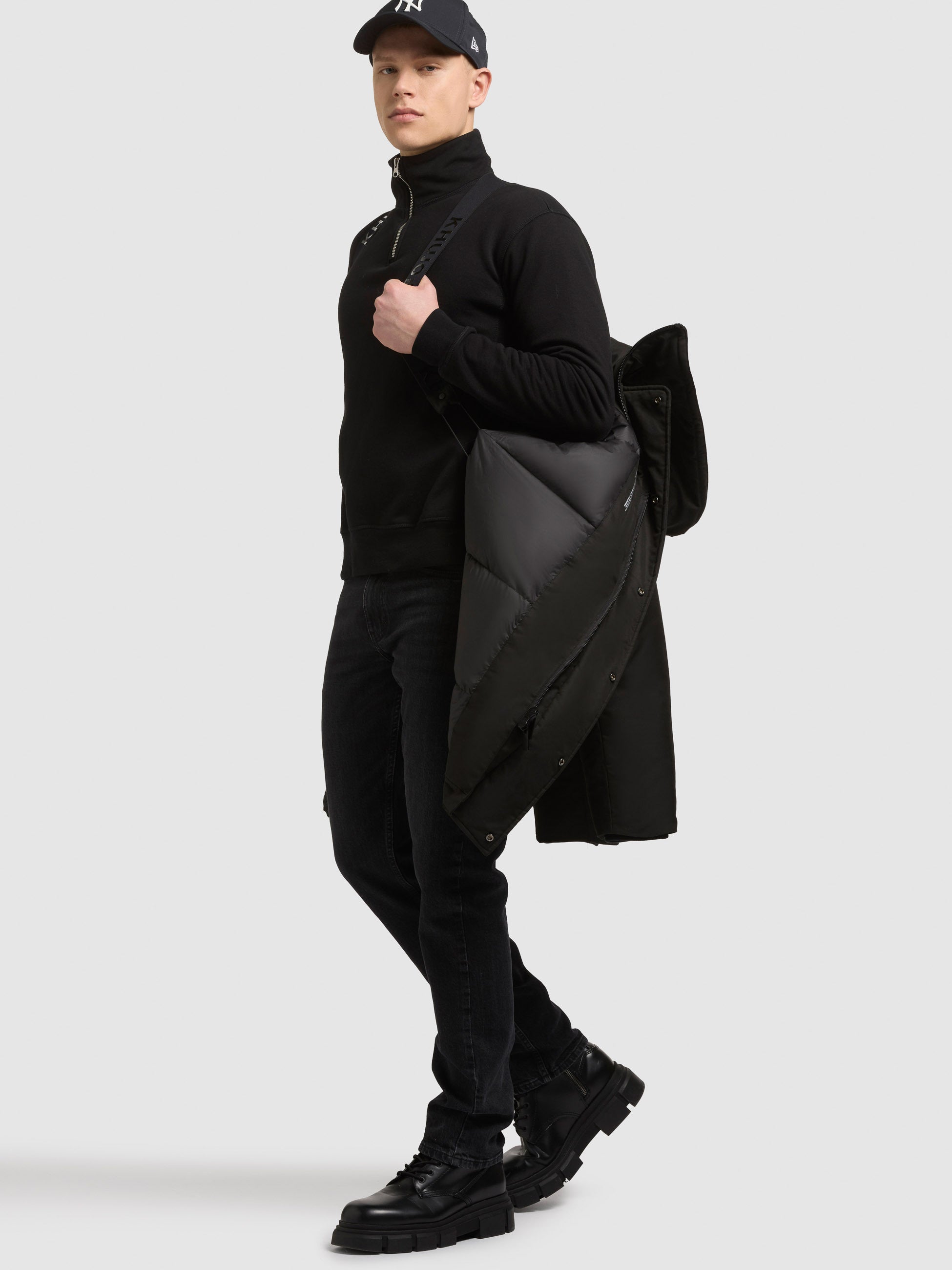 khujo-nate-mantel-black-loose-fit-kurzmantel-mit-kapuze image 8