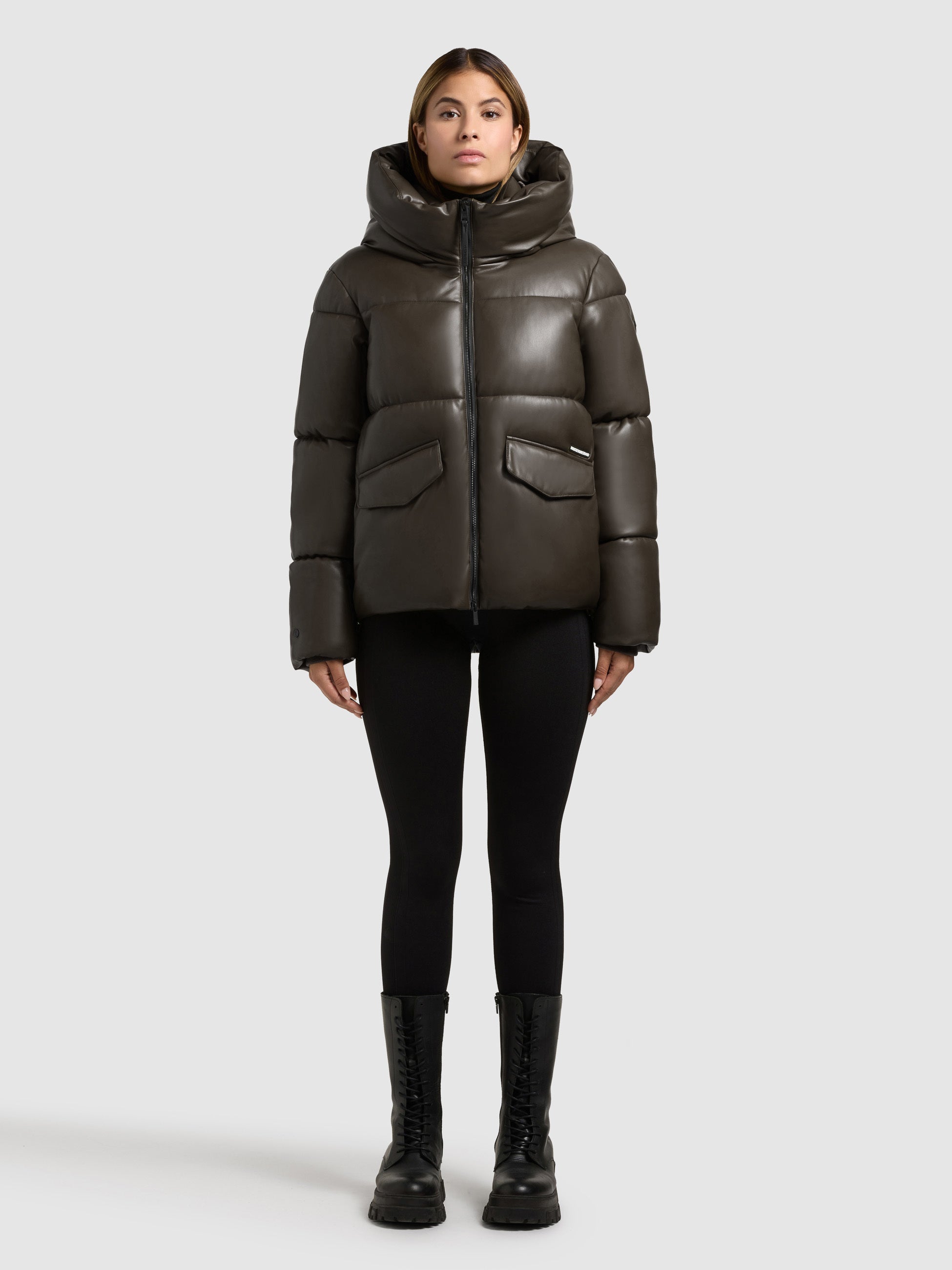 khujo-jacke-aurora-brown-gesteppte-kapuzenjacke-in-lederoptik-wasserabweisend image 1