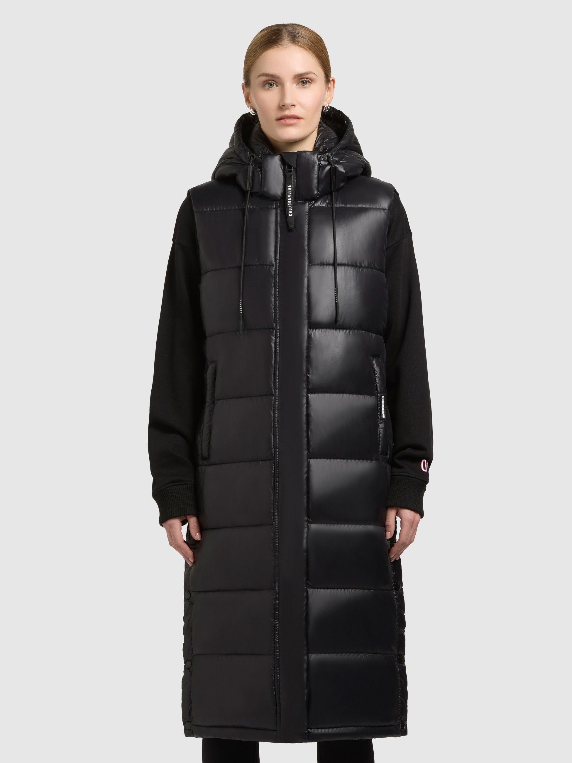 khujo-weste-tourin3-satin-schwarz-steppweste-damen-knielang-gl-nzend image 4