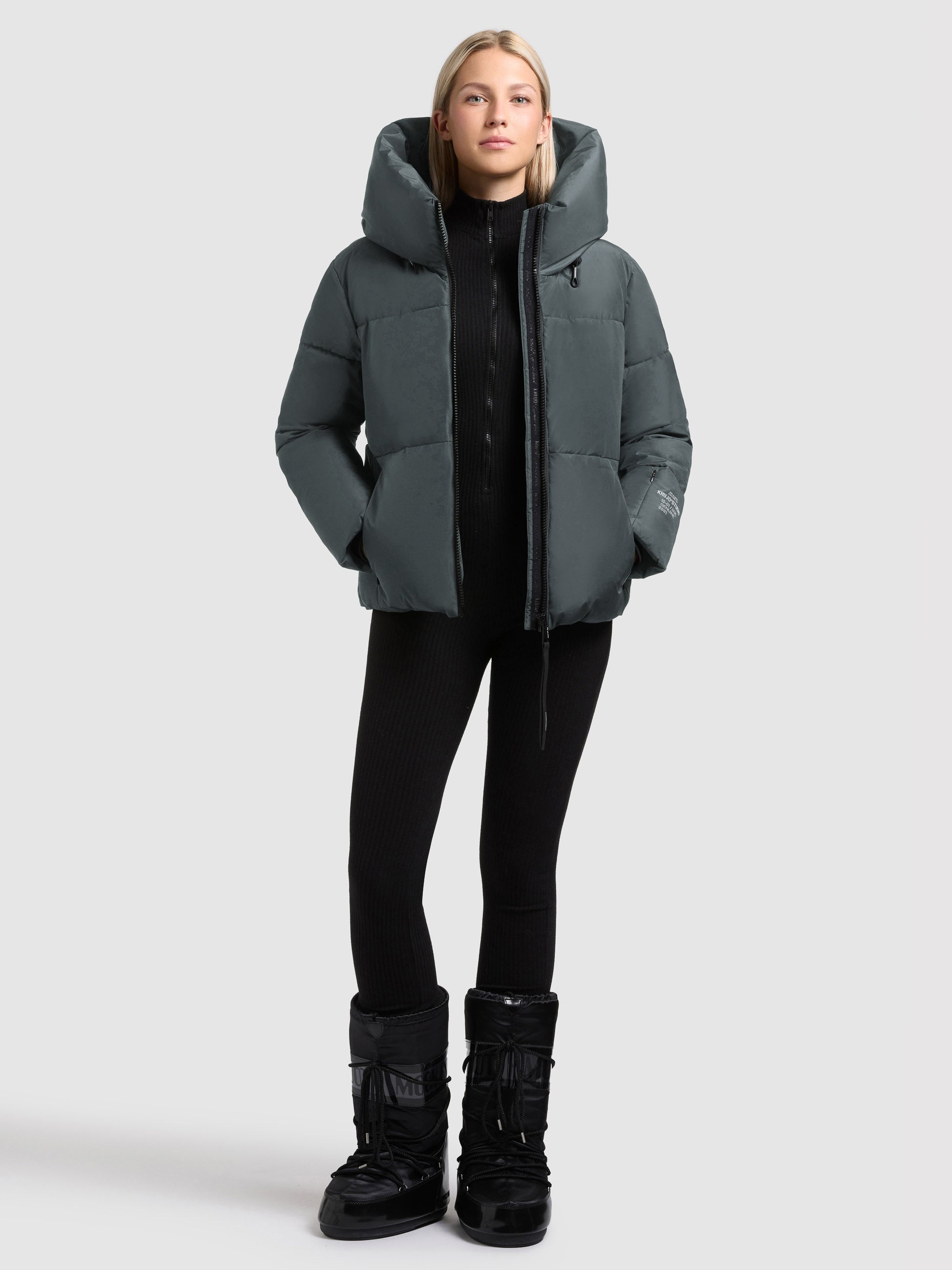 khujo-jacke-audrey-matt-foam-green-damen-winter-steppjacke-loose-fit-mit-kapuze image 1