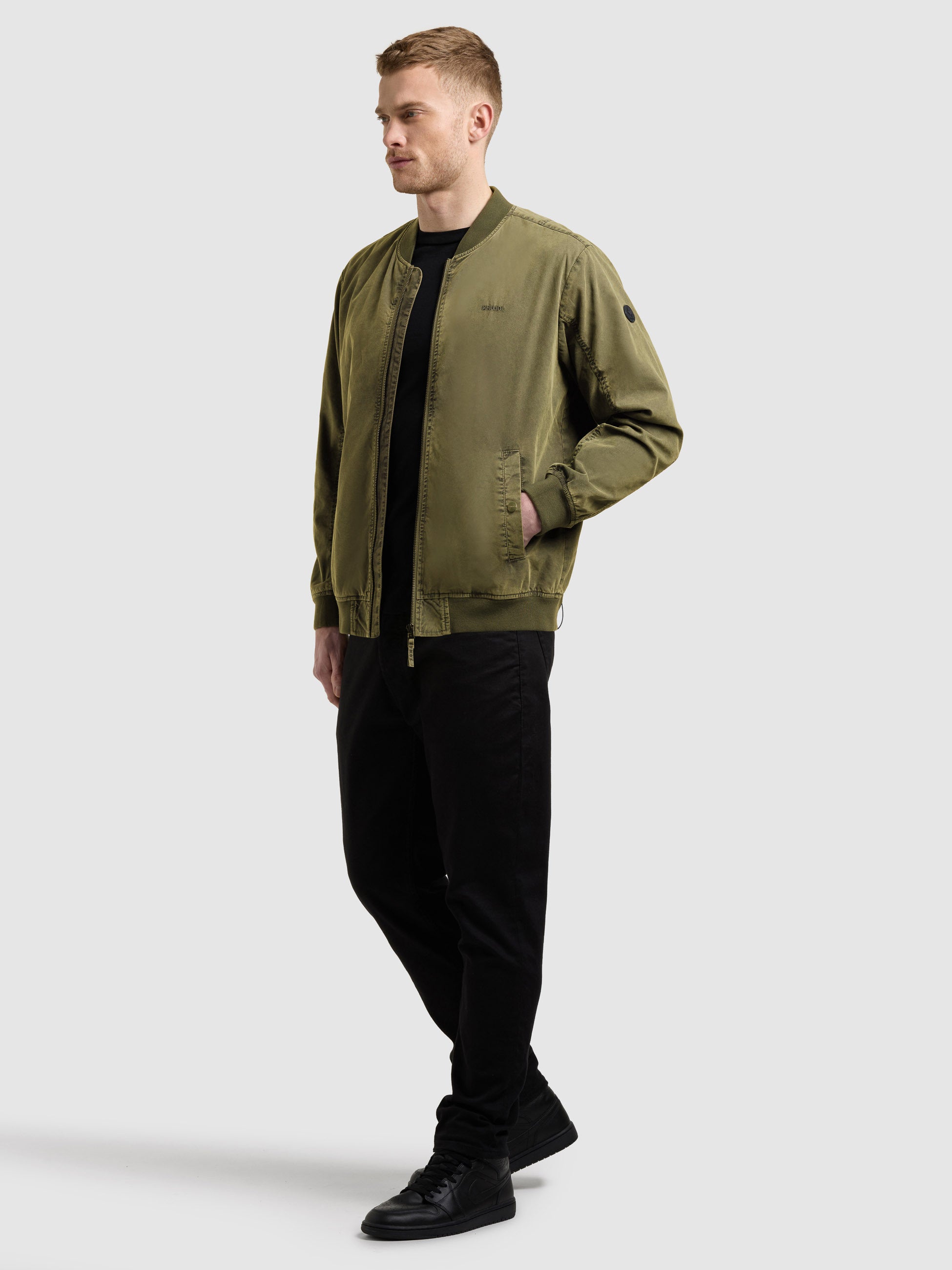 khujo-jacke-ulric-turtle-green-blousonjacke-im-college-stil image 2