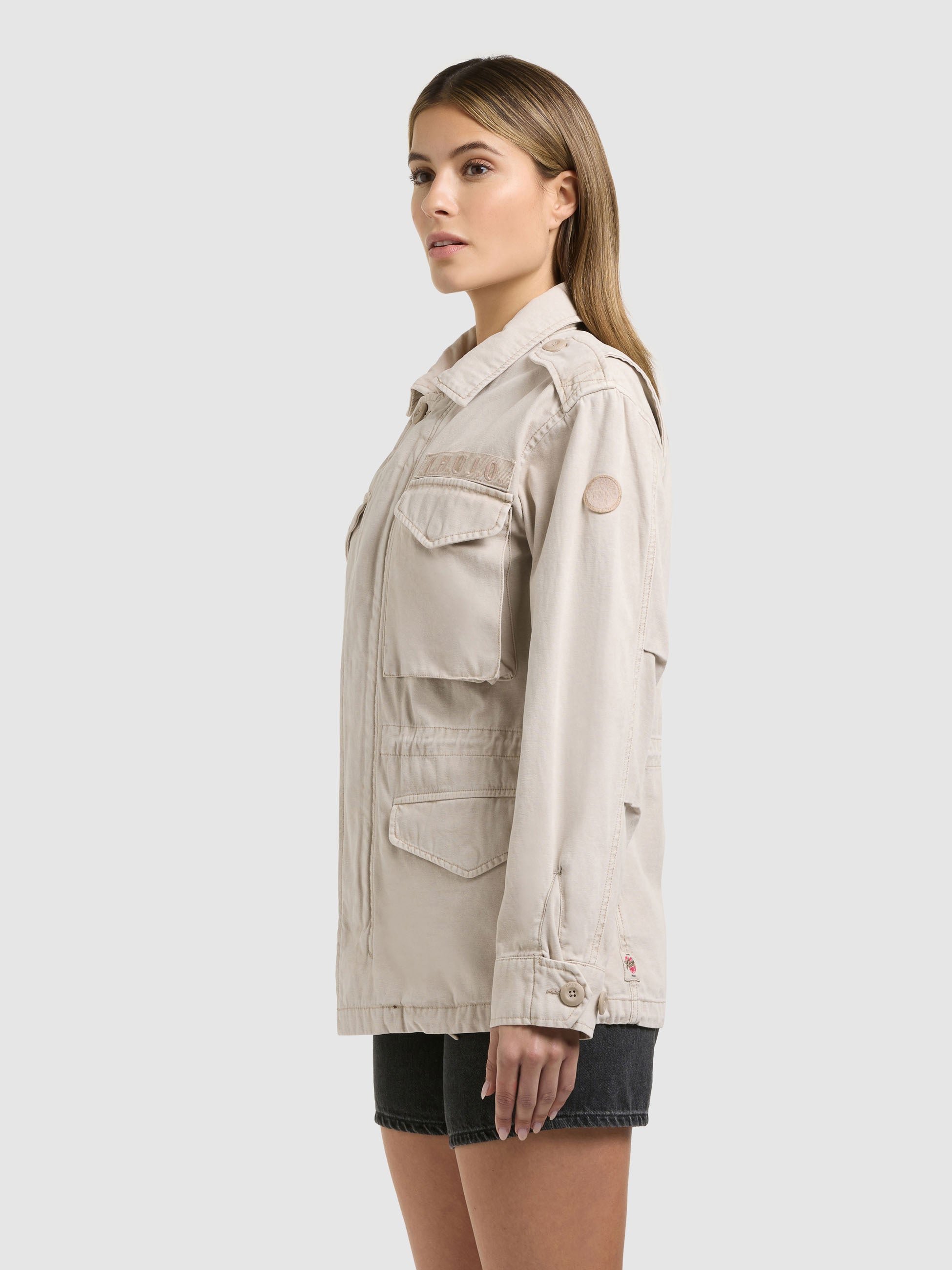 khujo-jacke-buni-greige-damen-fieldjacket-cargojacke-aus-baumwoll-twill image 5