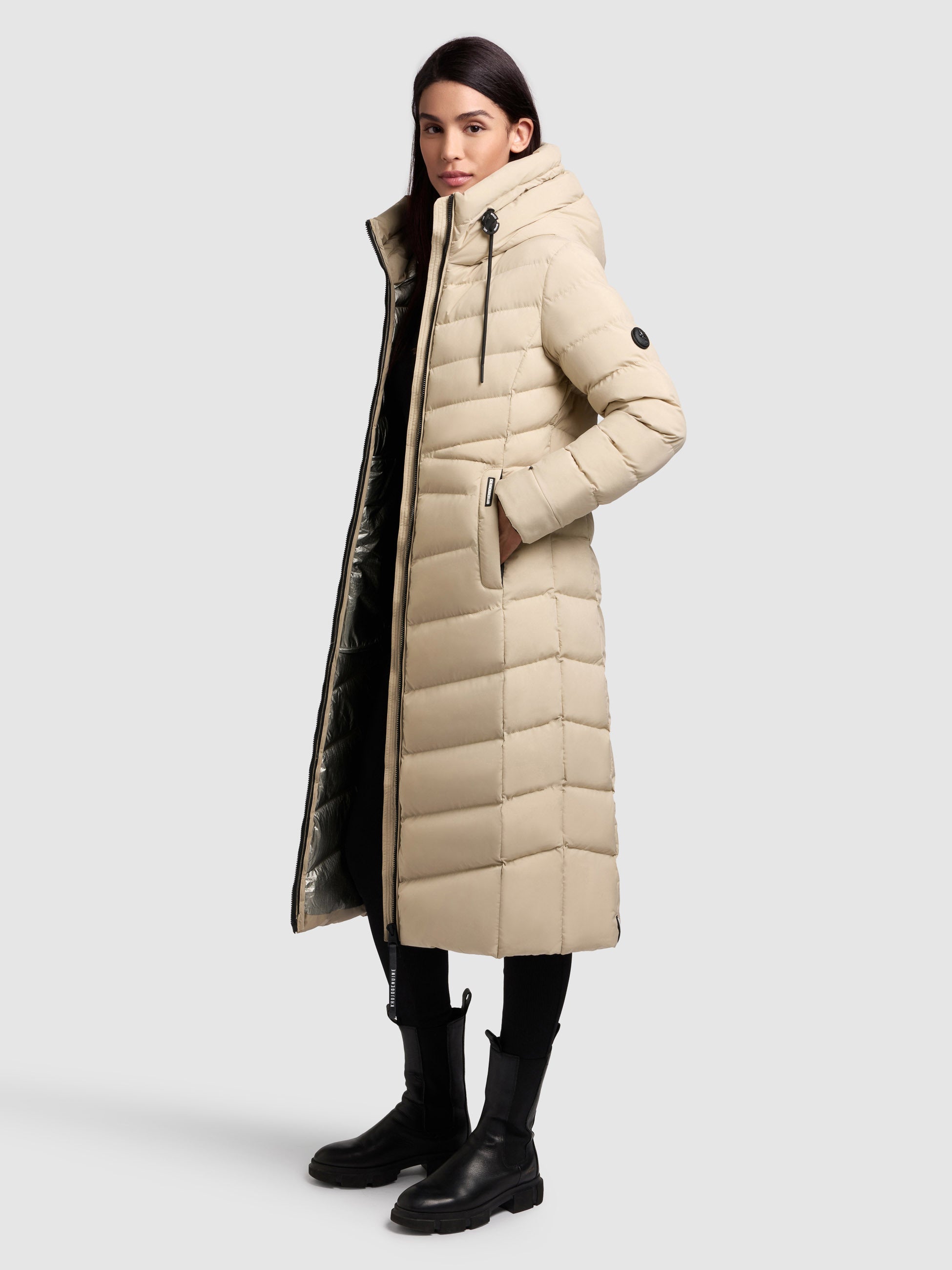khujo-mantel-ingram4-beige-taillierter-damen-steppmantel-knielang-mit-kapuze image 2