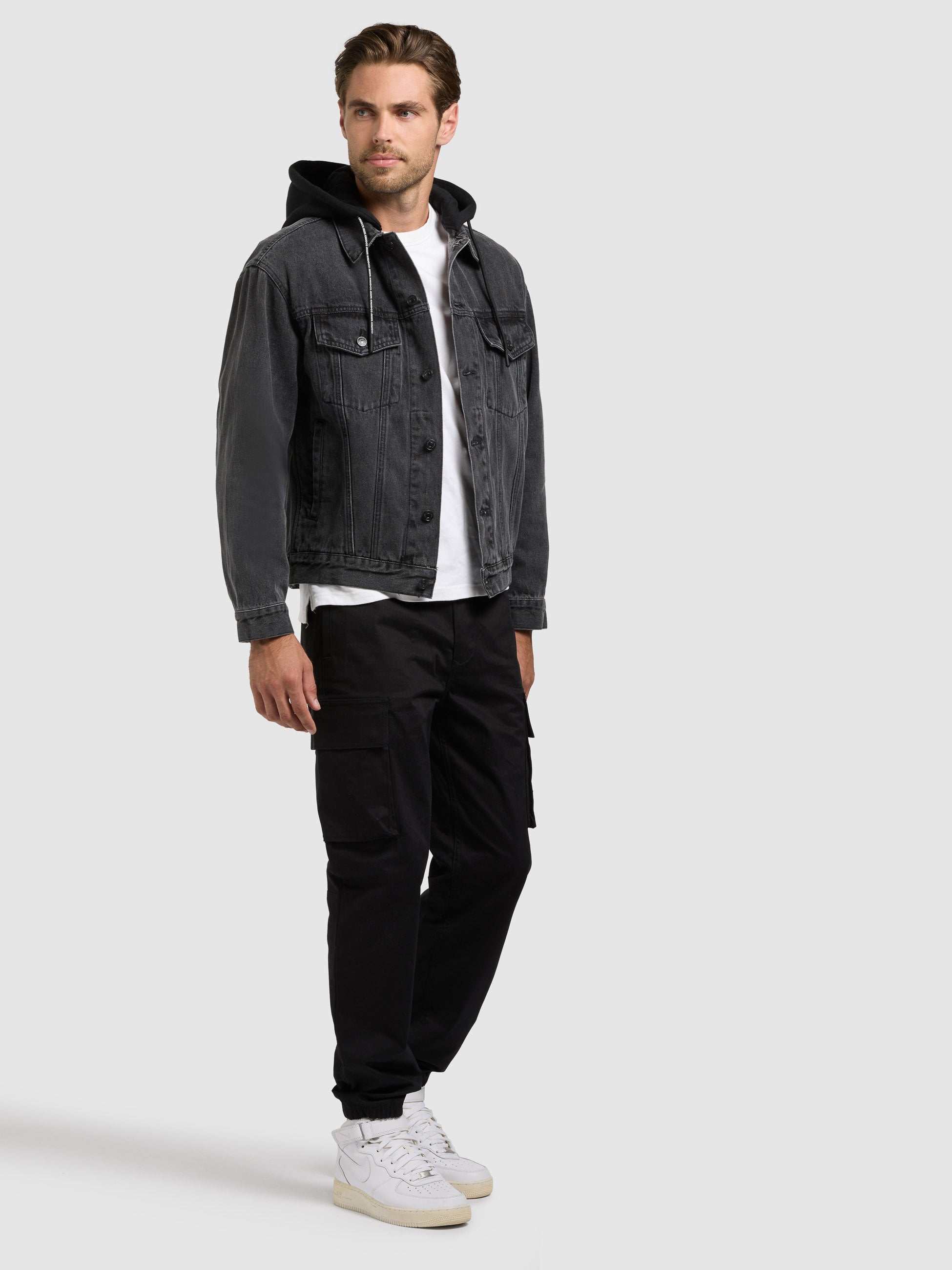 khujo-jeansjacke-jokin-black-2in1-denimjacke-mit-abnehmbarer-kapuze image 7