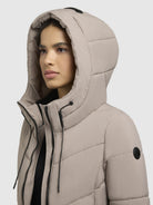 khujo-aribay5-mantel-gray-beige-leicht-wattierter-damen-steppmantel-lang image 7