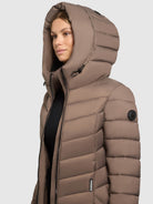 khujo-coat-odana3-city-taupe-knielanger-wattierter-damen-wintermantel image 7